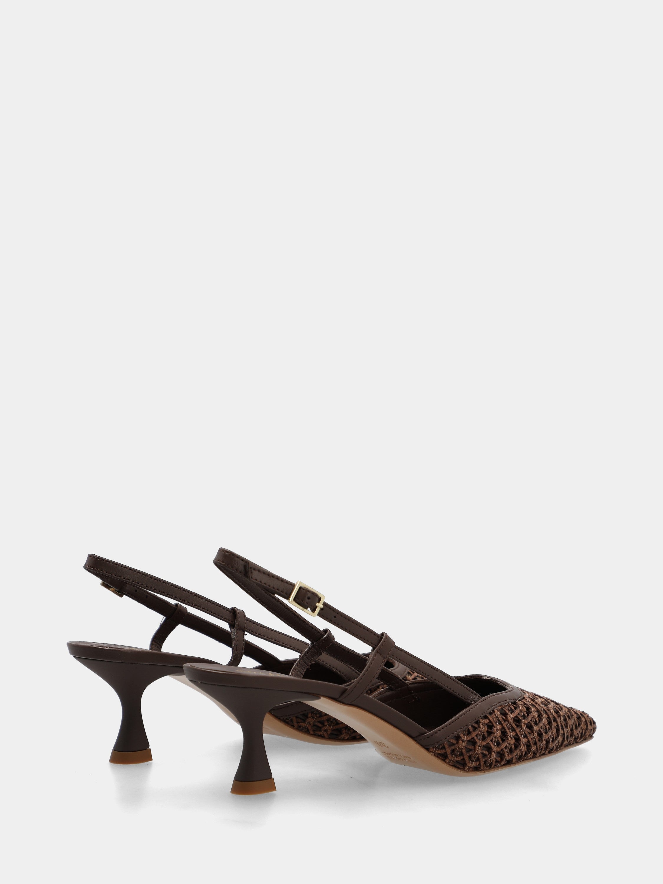 Slingback en raphia tressé marron foncé avec talon en forme de calice