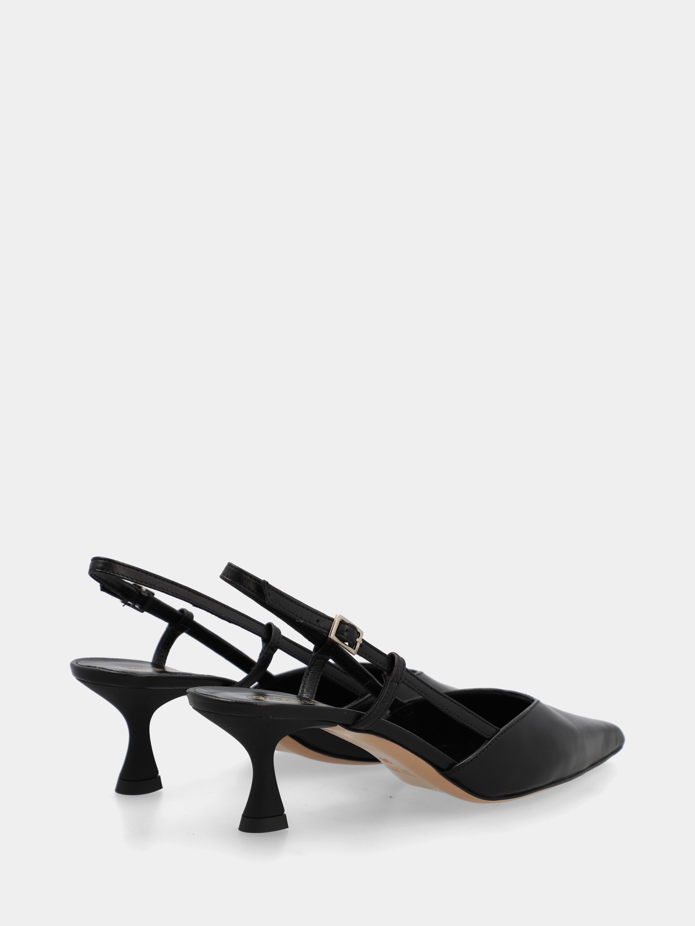 Slingback in nappa nera con punta affusolata quadratina e tacco 50mm