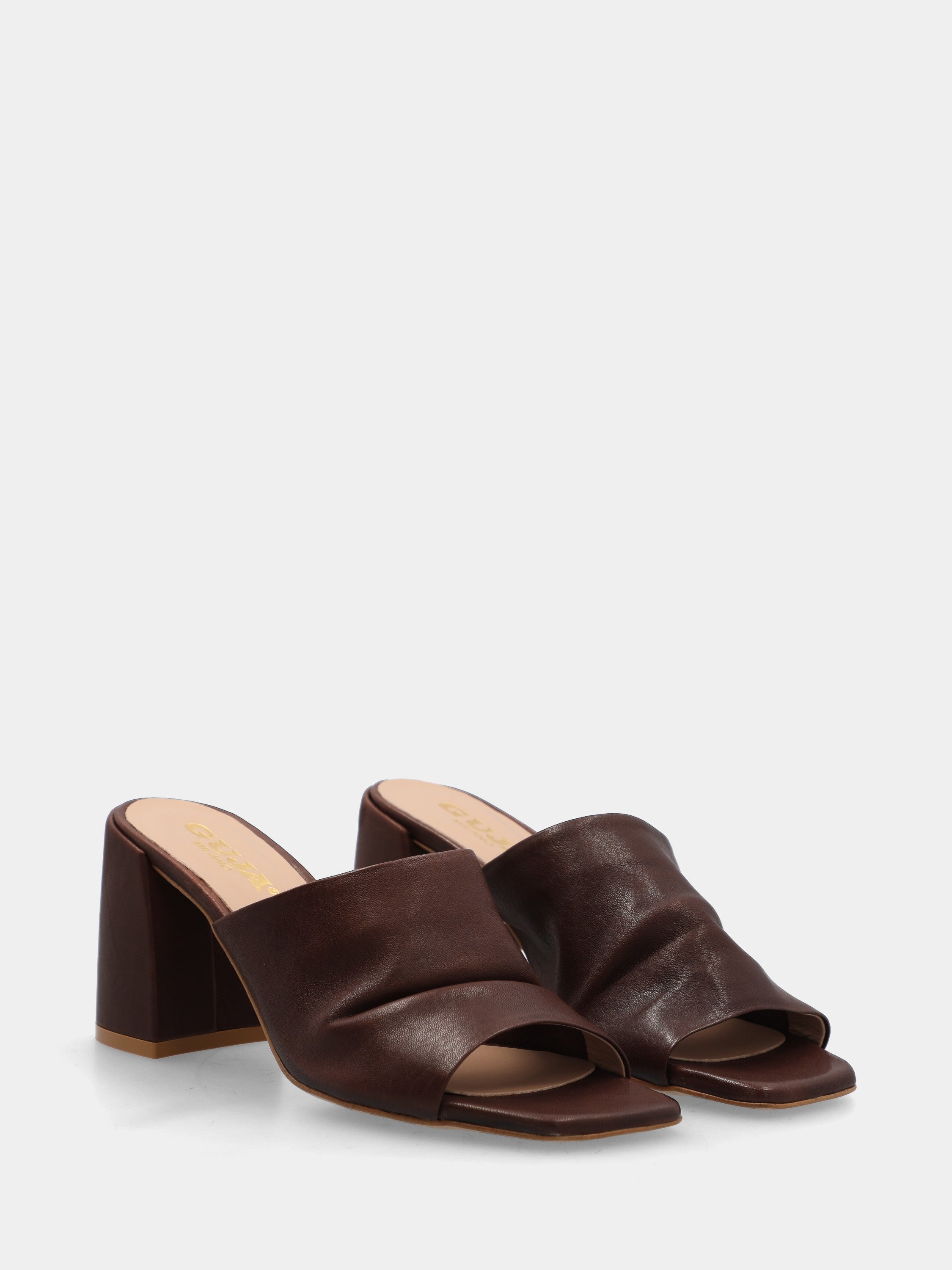 Sabot in vitello testa di moro con fascia goffrata