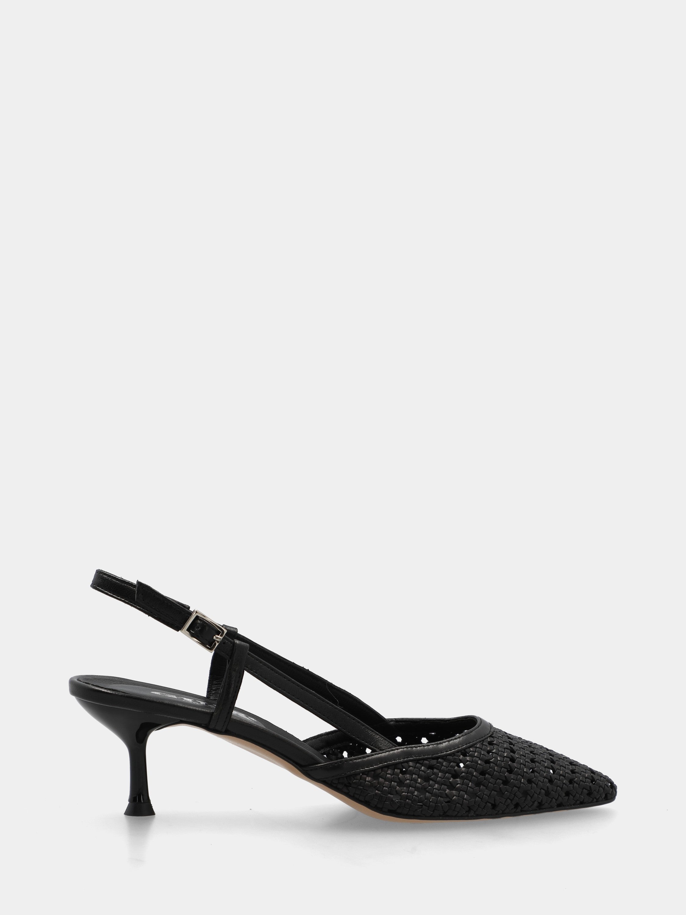 Slingback aus schwarzer Raffia mit Kelchabsatz
