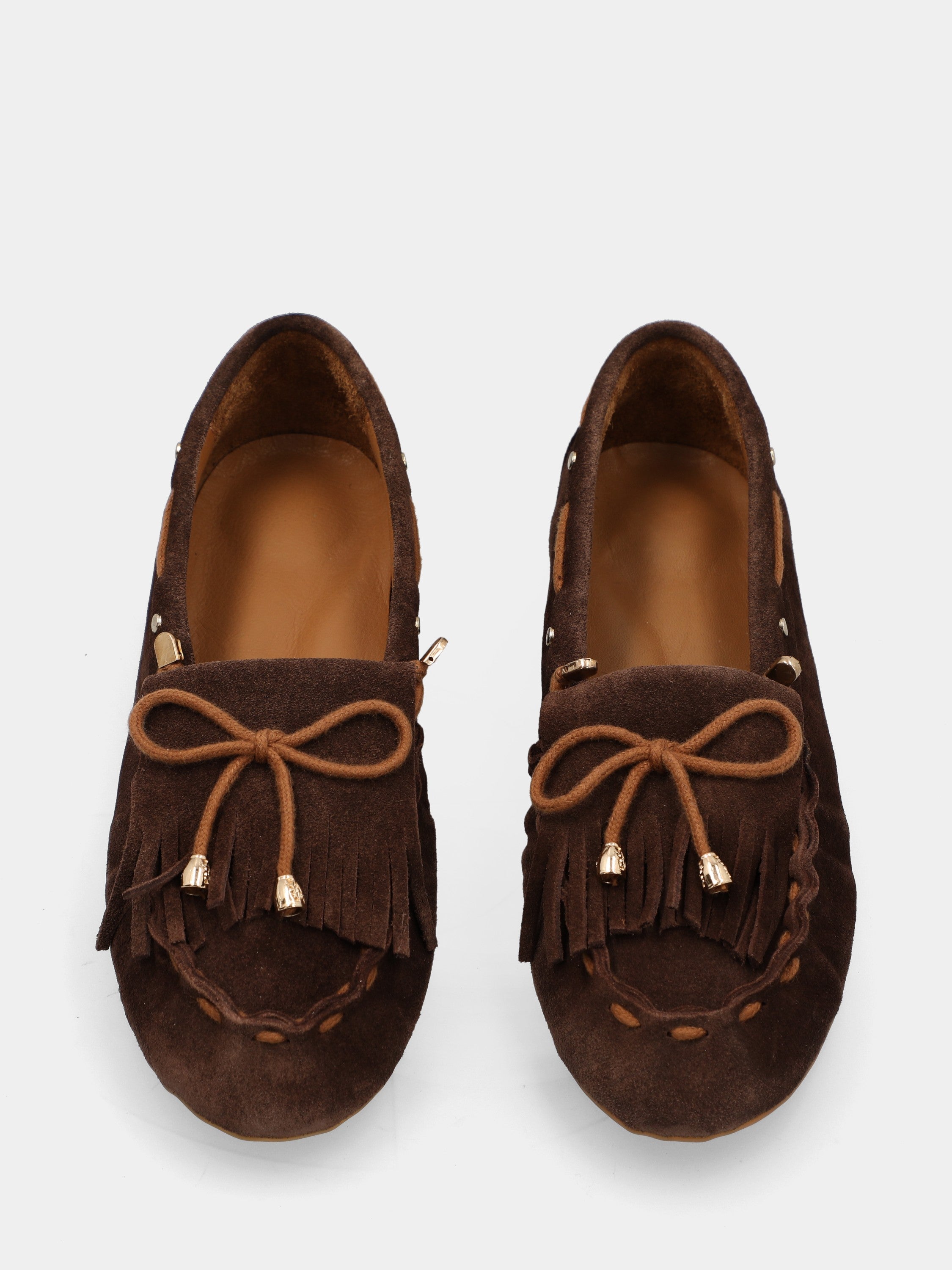 Mocassin en suède marron foncé avec franges et fronces