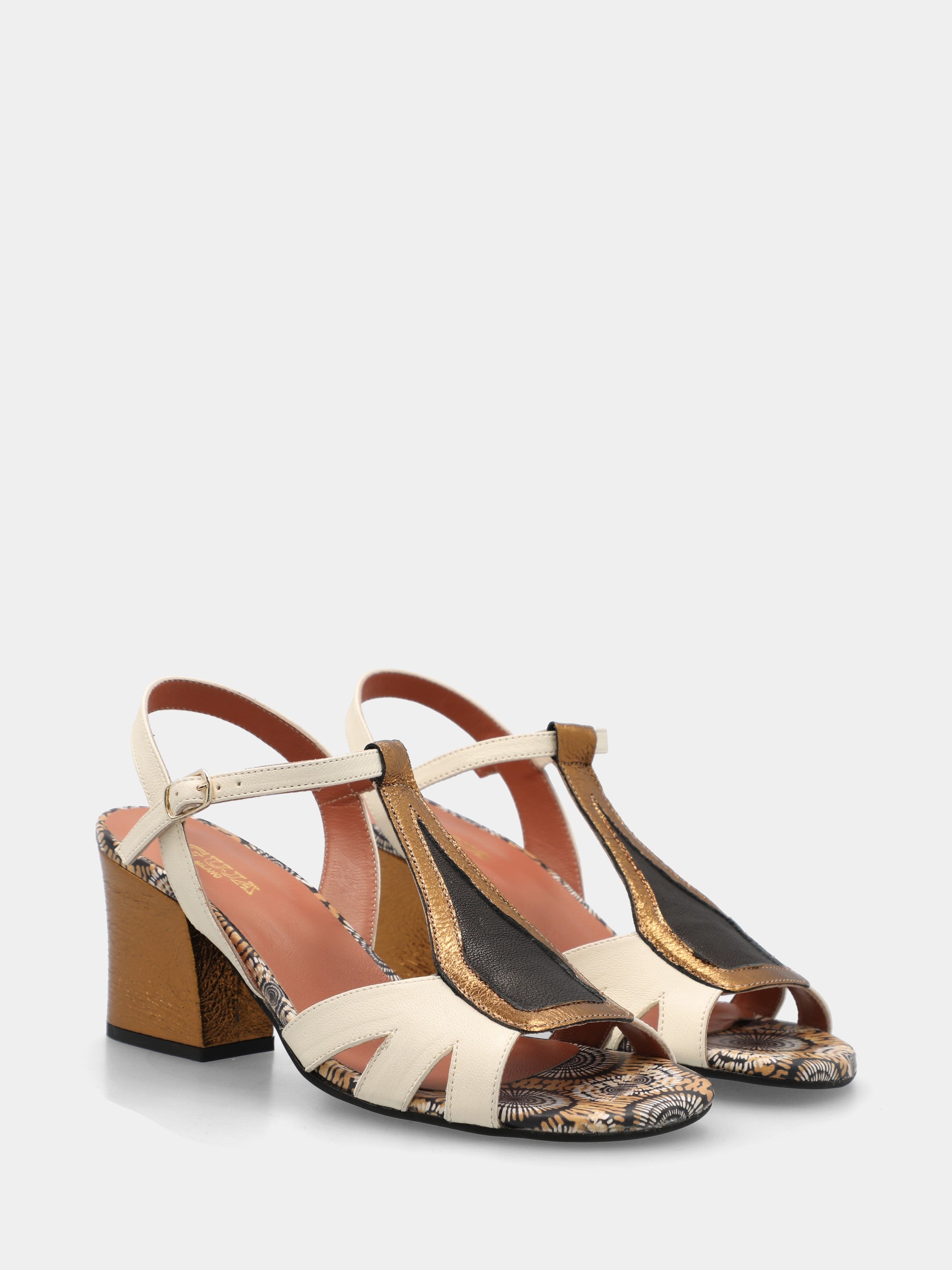 Mehrfarbiger Kalbsleder-Sandalette mit segmentiertem Obermaterial und Blockabsatz