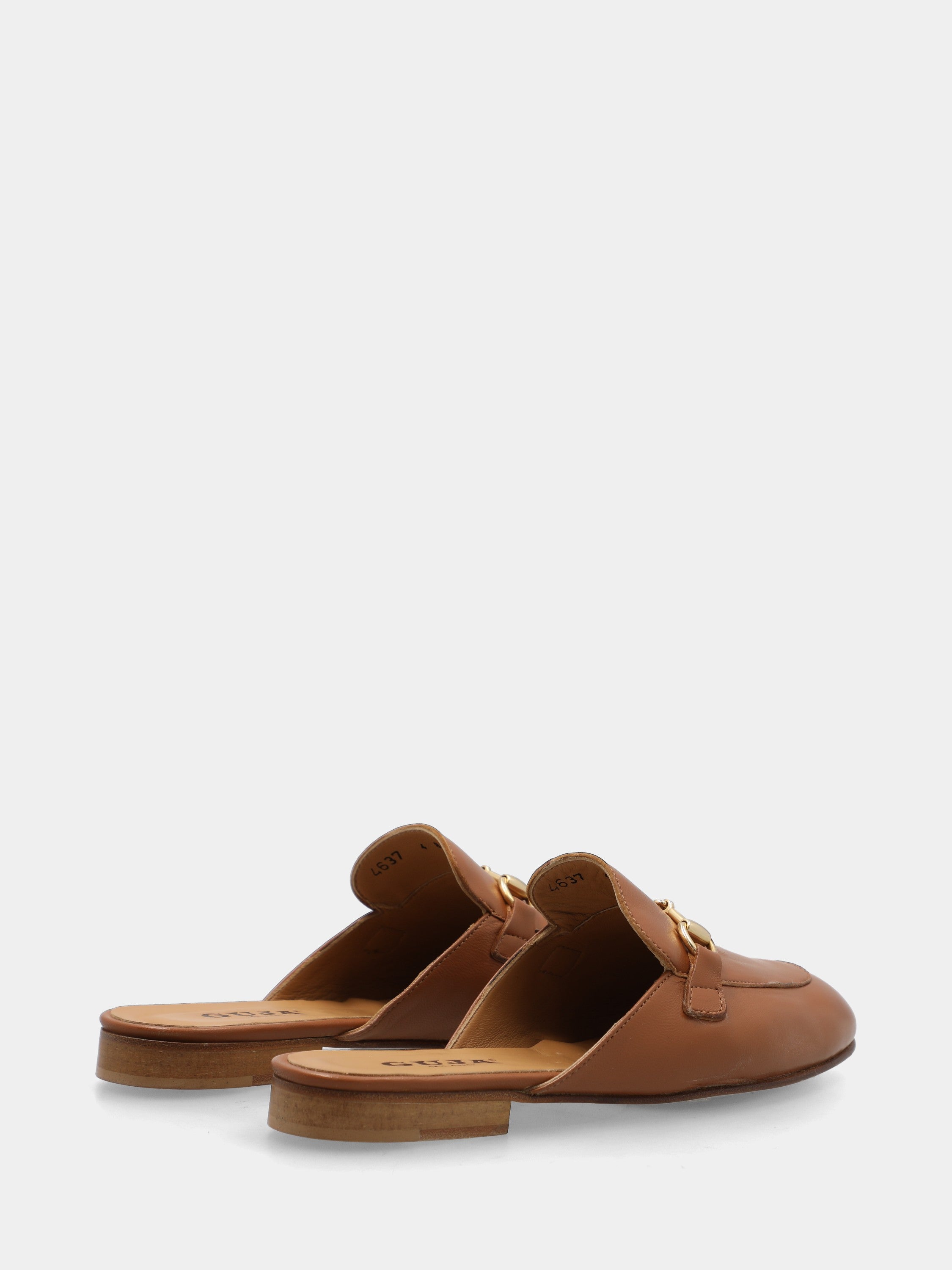 Sabot in nappa cuoio con morsetto metallico e tacco 20mm