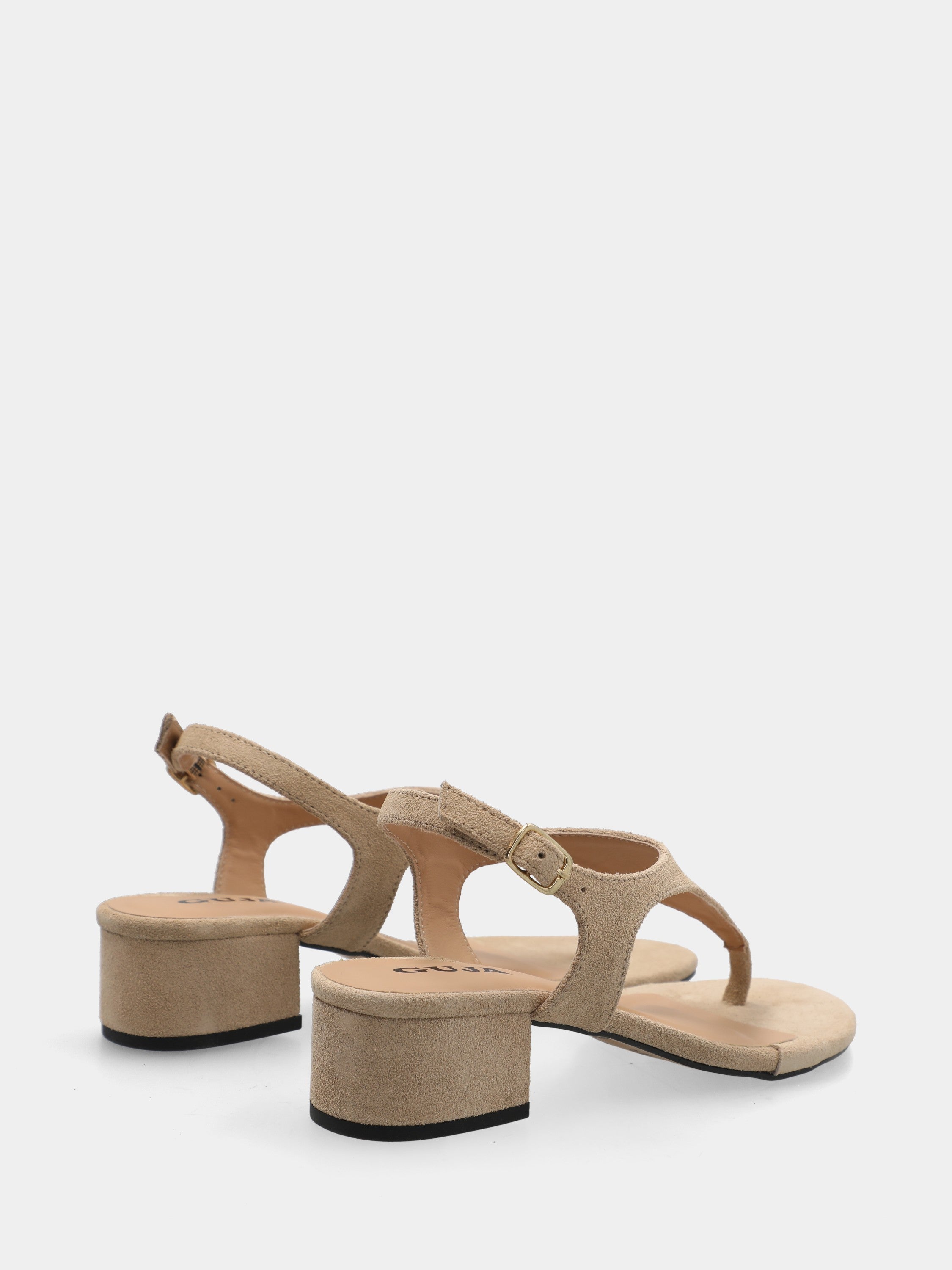 Infradito in camoscio beige con tacco a blocco
