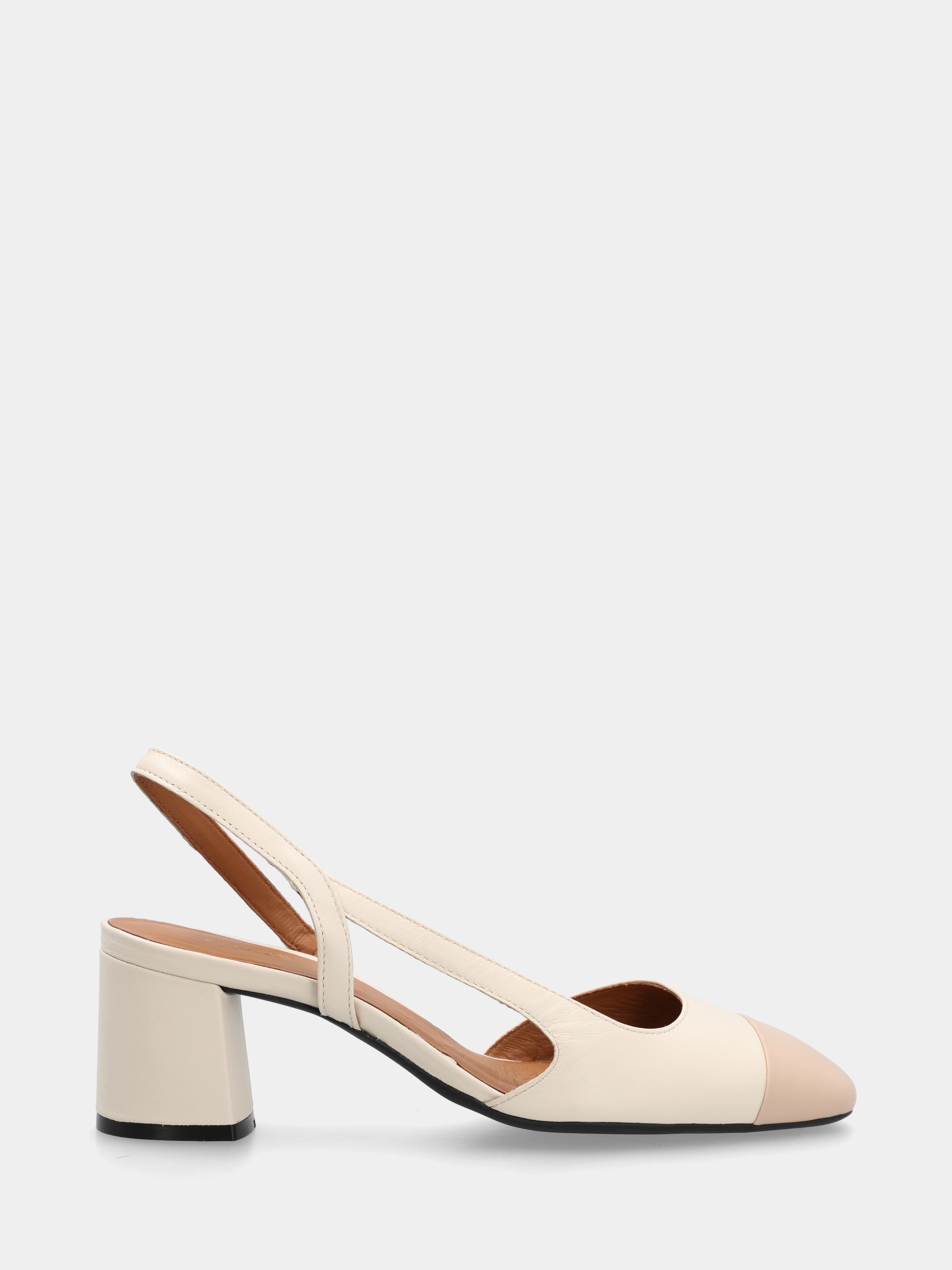 Slingback aus zweifarbigem Nappaleder in Milchweiß und Nude mit quadratischer Spitze