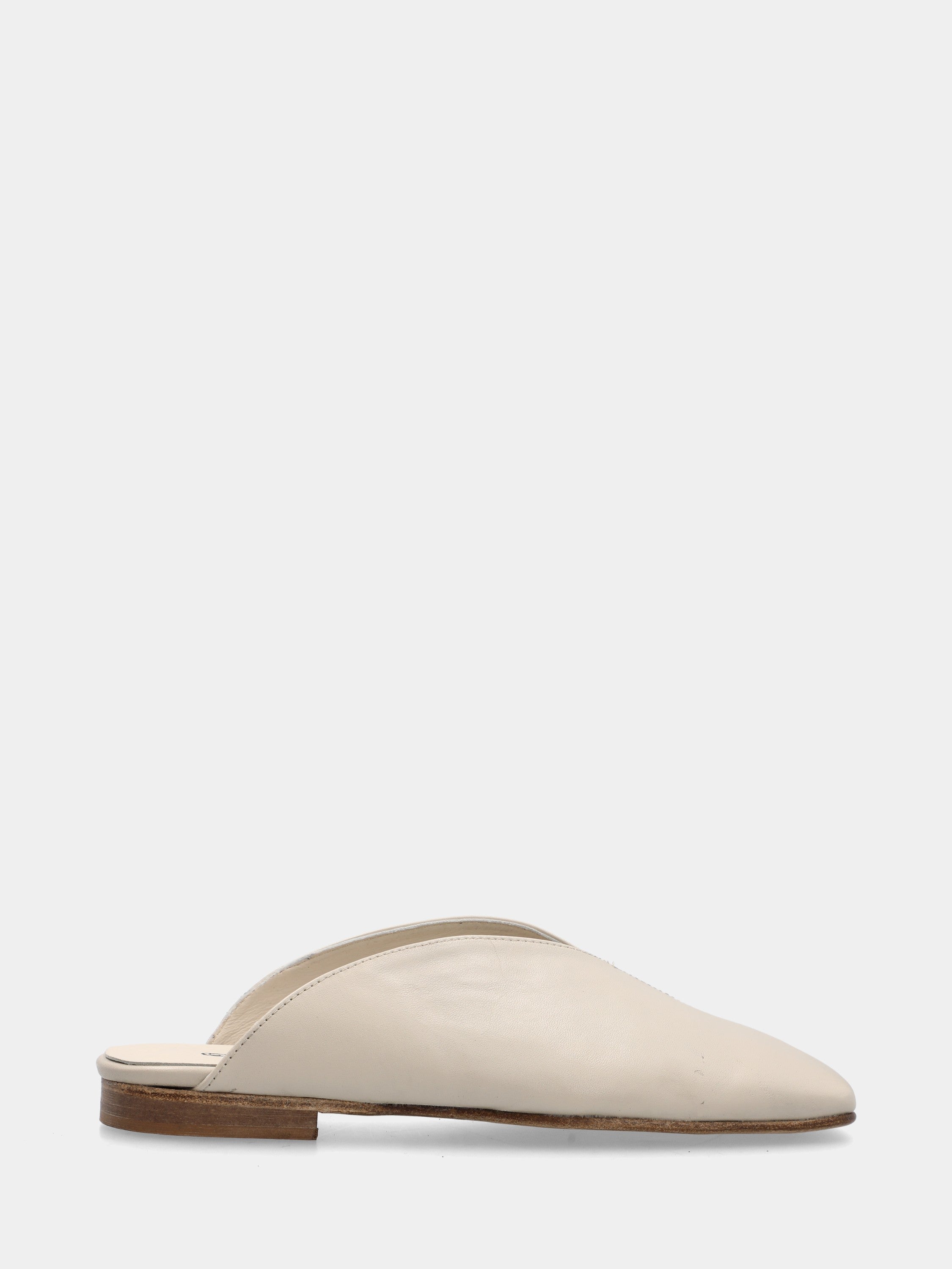 White nappa leather clog with square toe and diagonal stitching