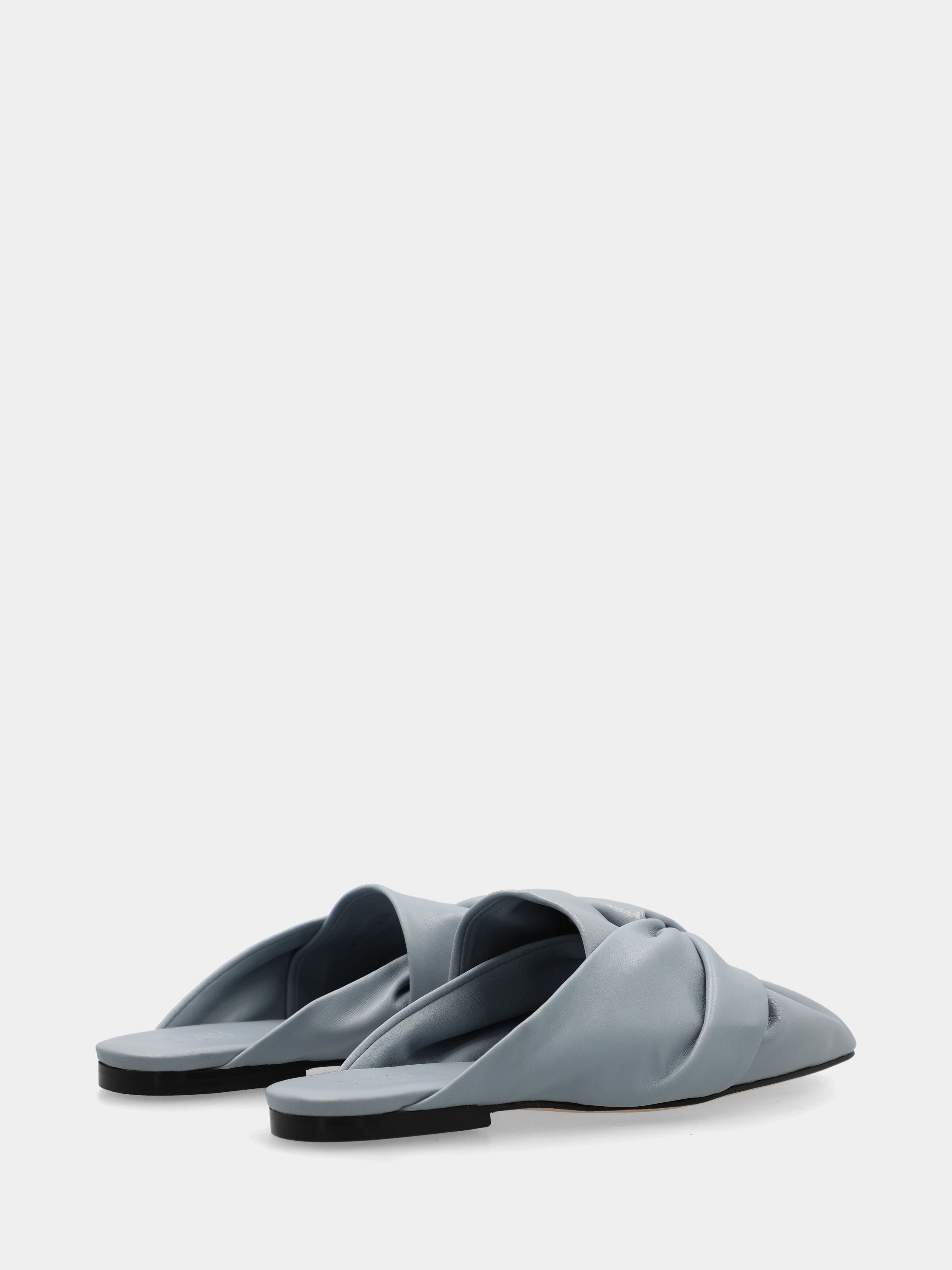 Sabot en nappa bleu ciel avec bande nouée et bout carré