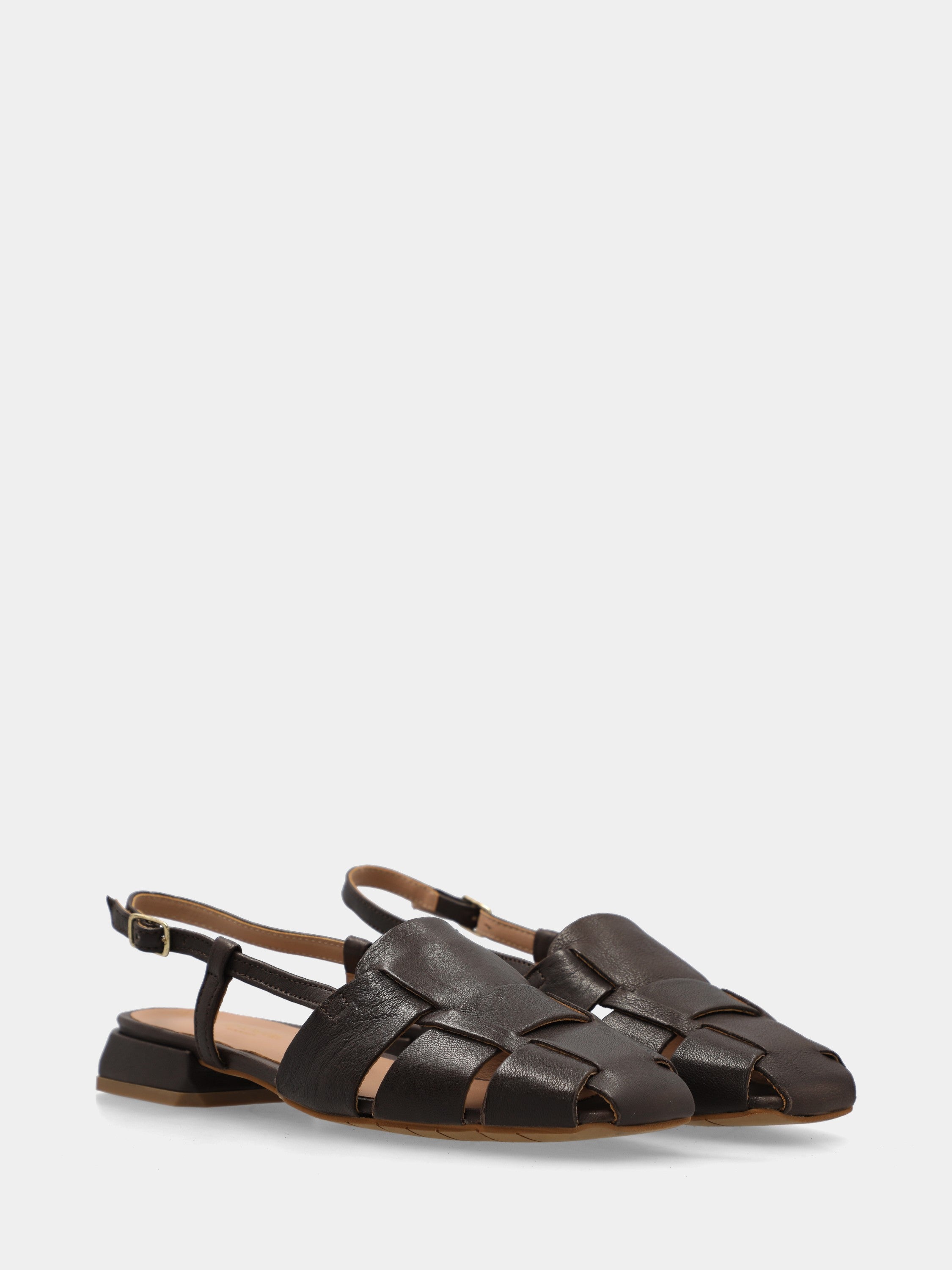 Sandalette aus dunkelbraunem Nappaleder mit überkreuzten Riemen und quadratischer Spitze