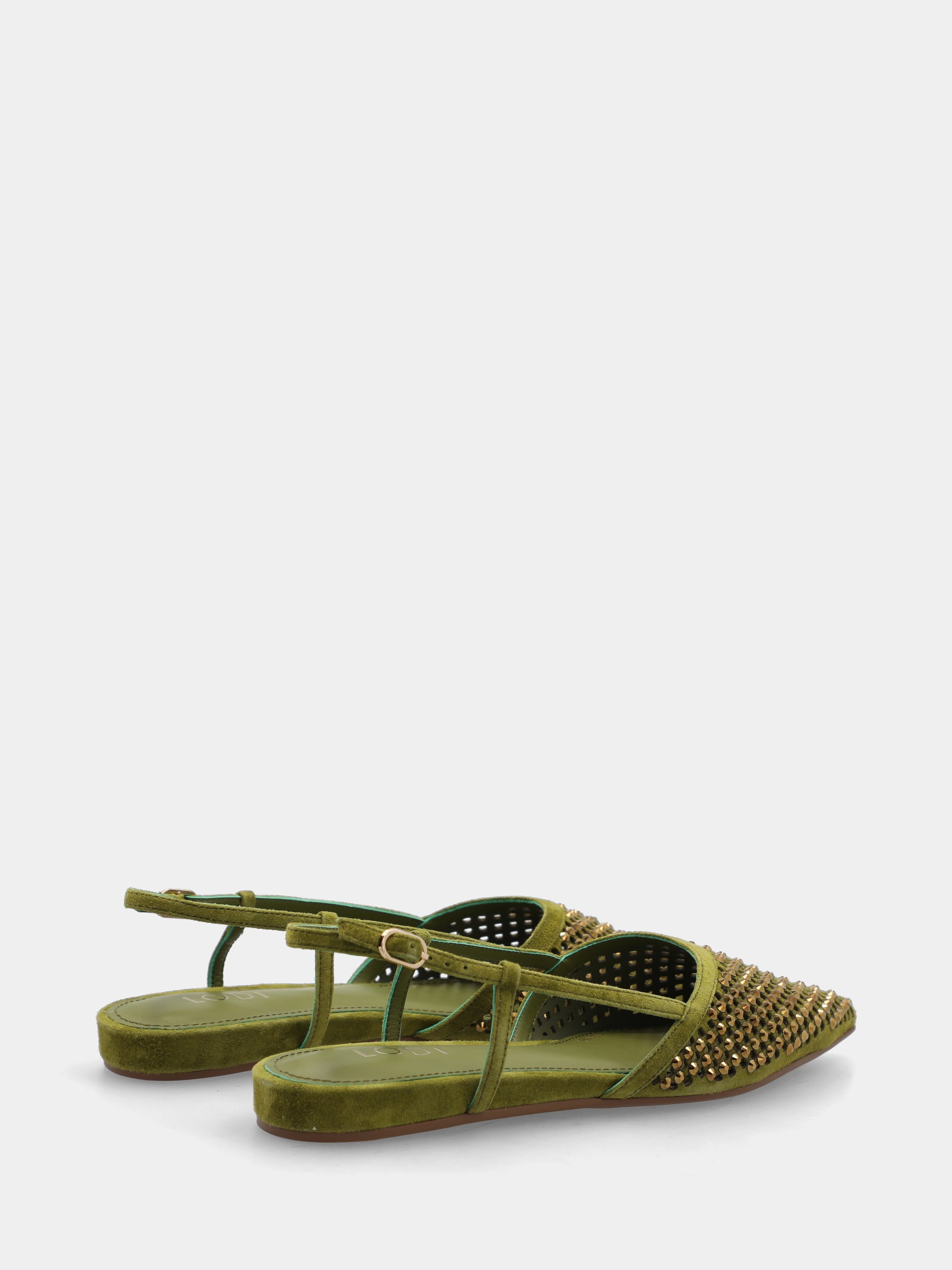 Slingback en suède vert avec résille et clous brillants sur plateforme