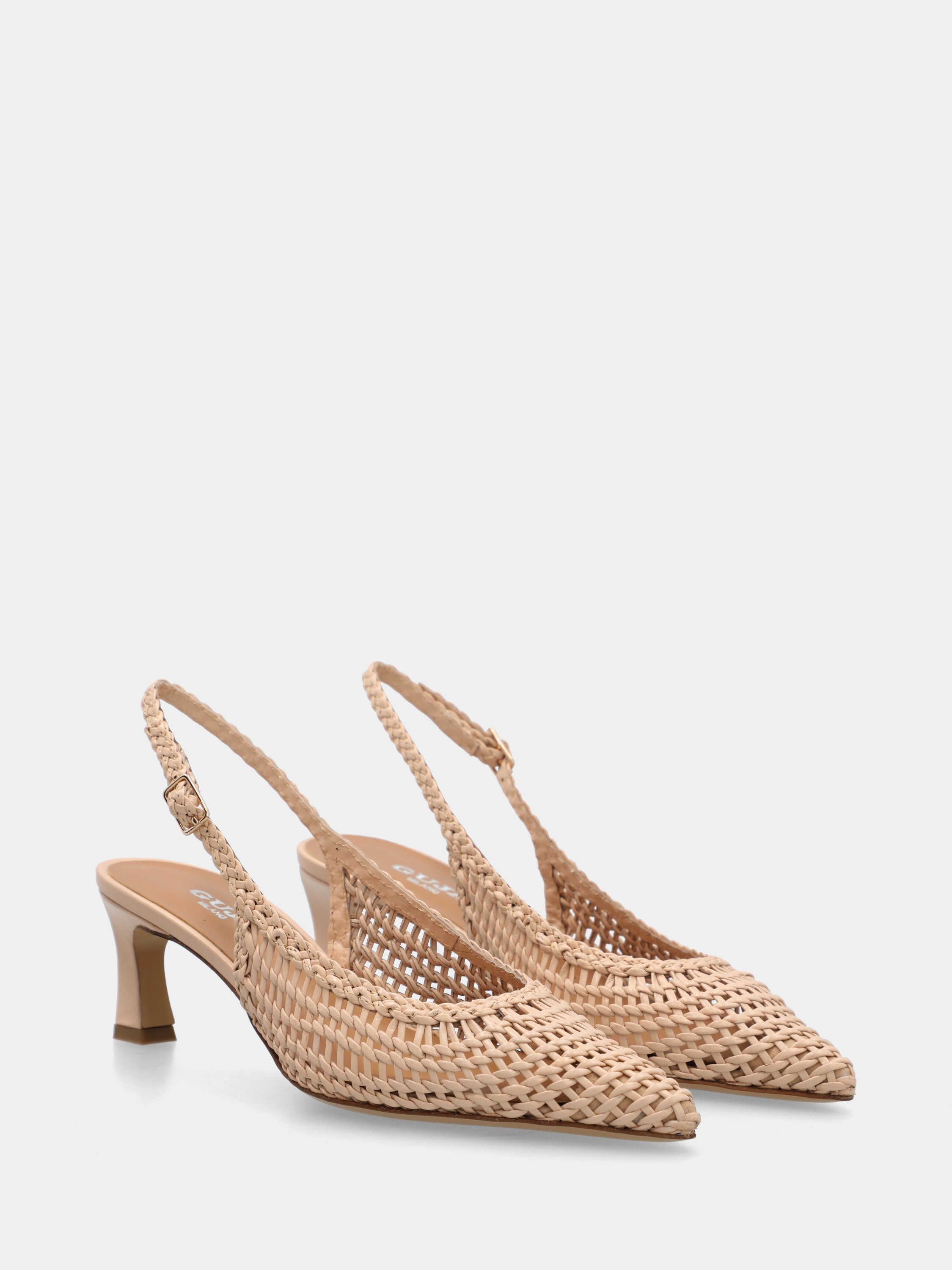 Beiger Nappaleder-Slingback mit Flechtmuster und spitzer Spitze
