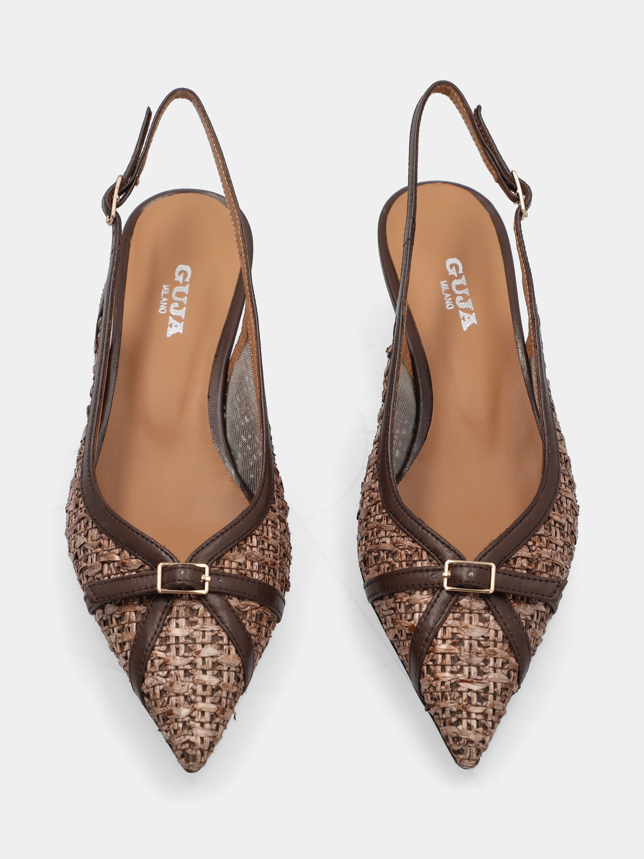 Slingback aus geflochtener Haselnuss-Raffia mit Pfennigabsatz