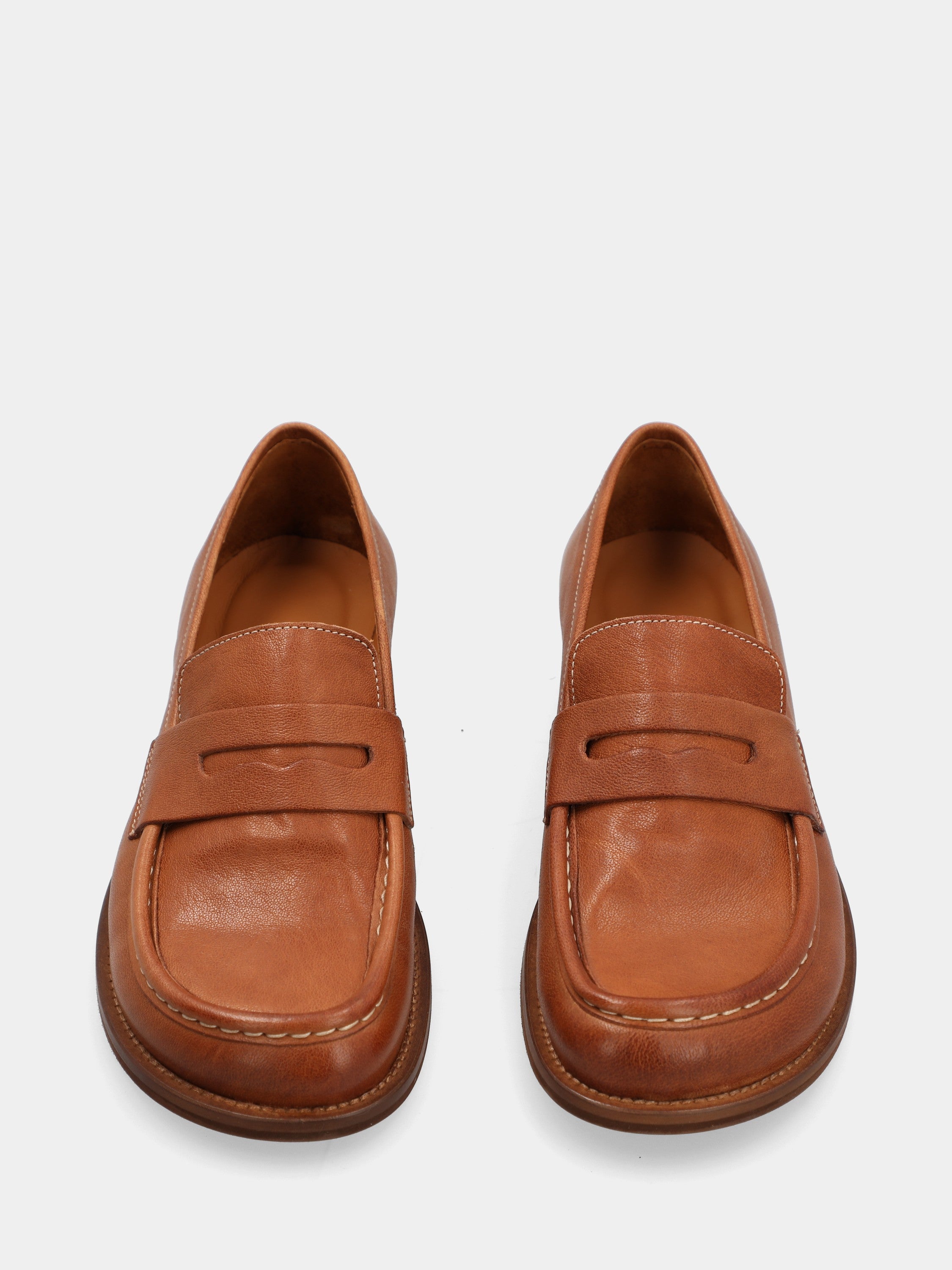 Leather-colored calf moccasin with lion's mouth mask