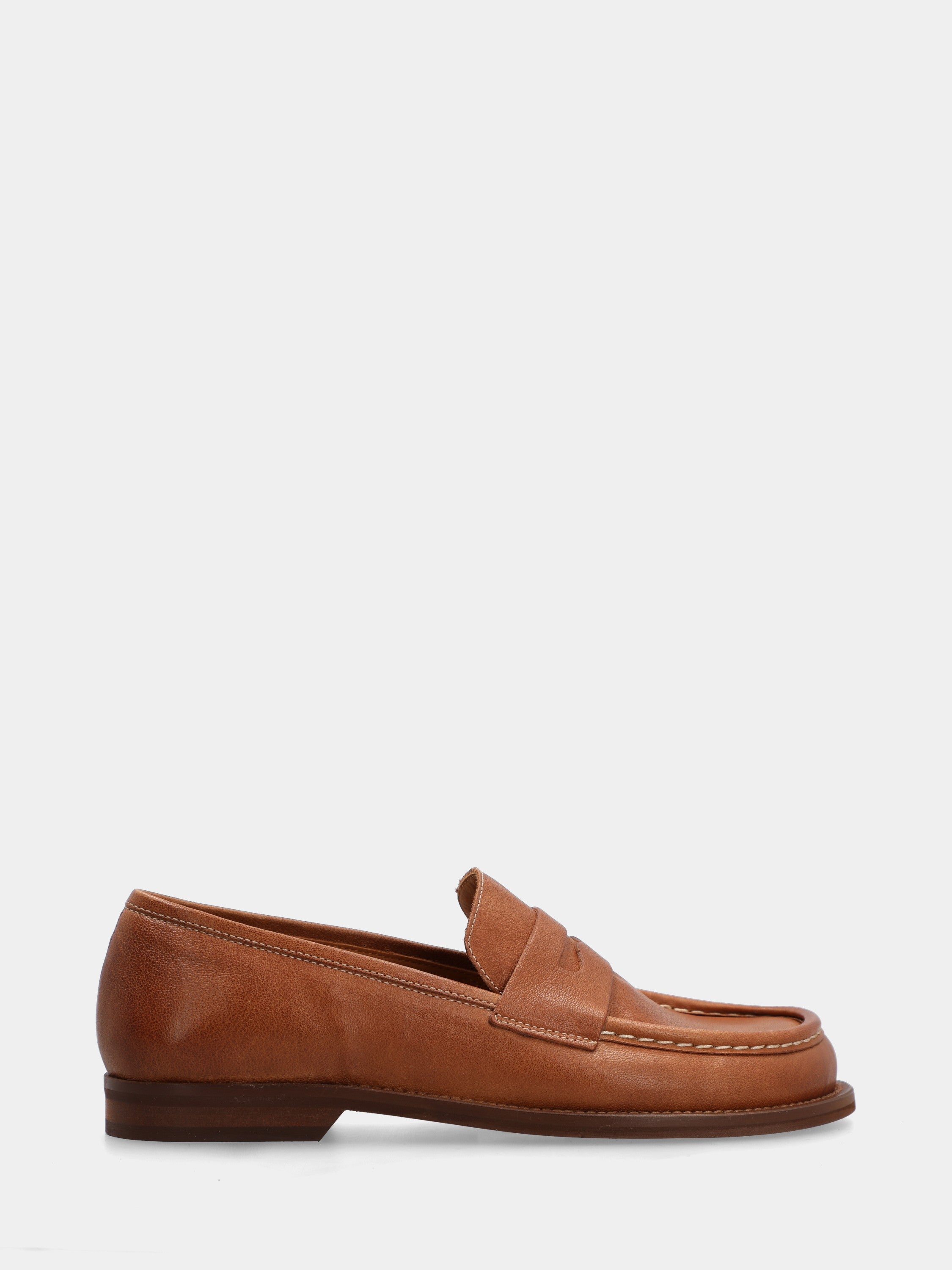 Leather-colored calf moccasin with lion's mouth mask