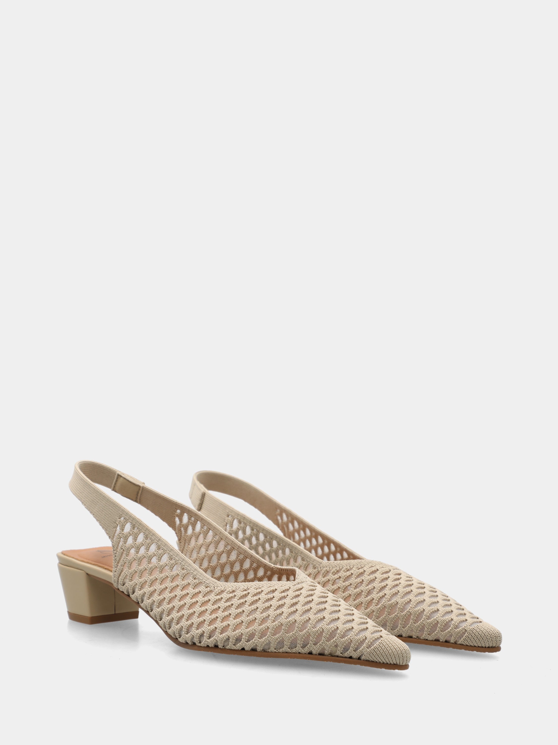 Slingback en tissu élastique beige avec résille ajourée et talon bloc