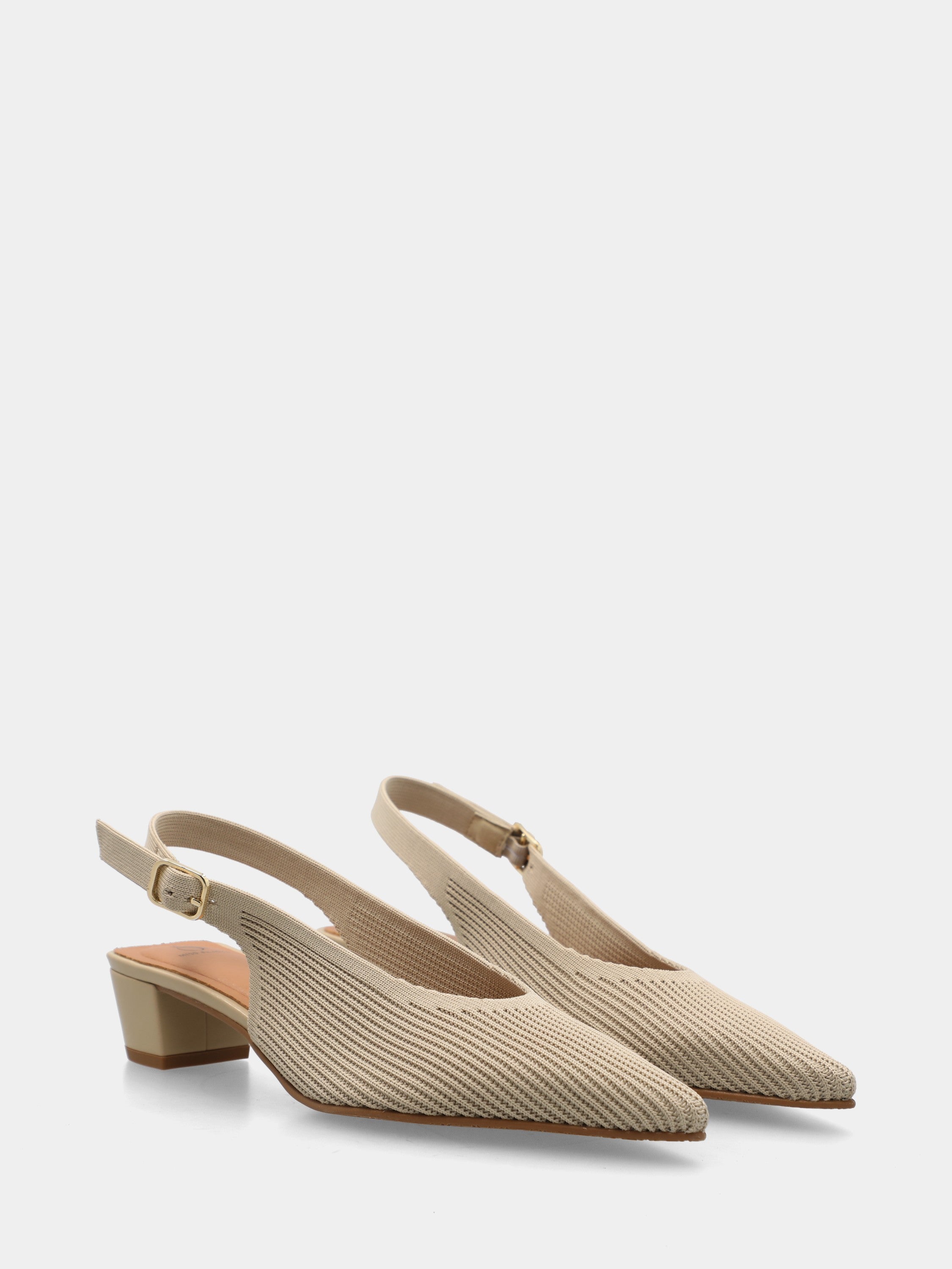 Beiger elastischer Slingback aus Stoff mit Blockabsatz
