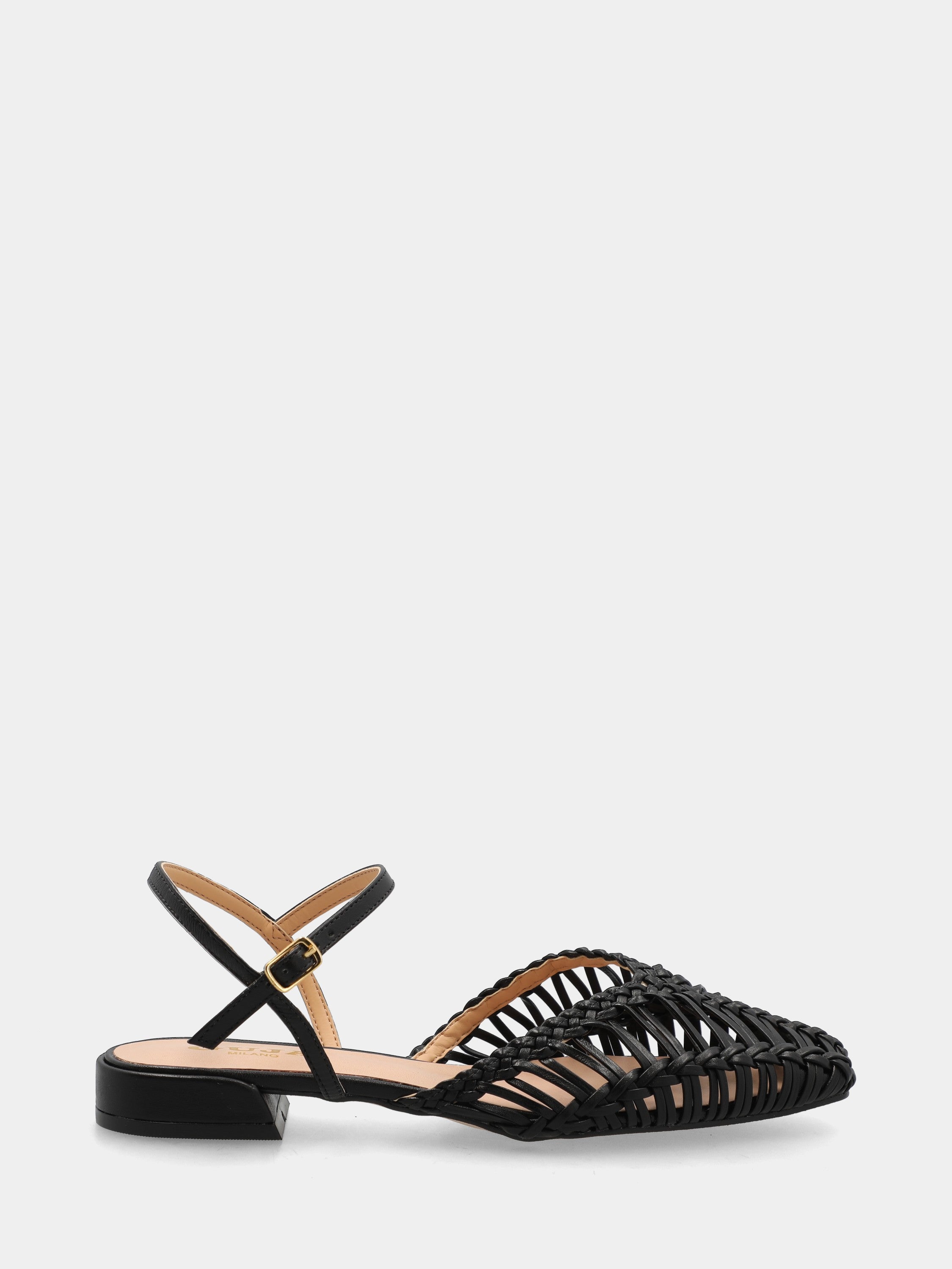 Schwarze Slingbacks