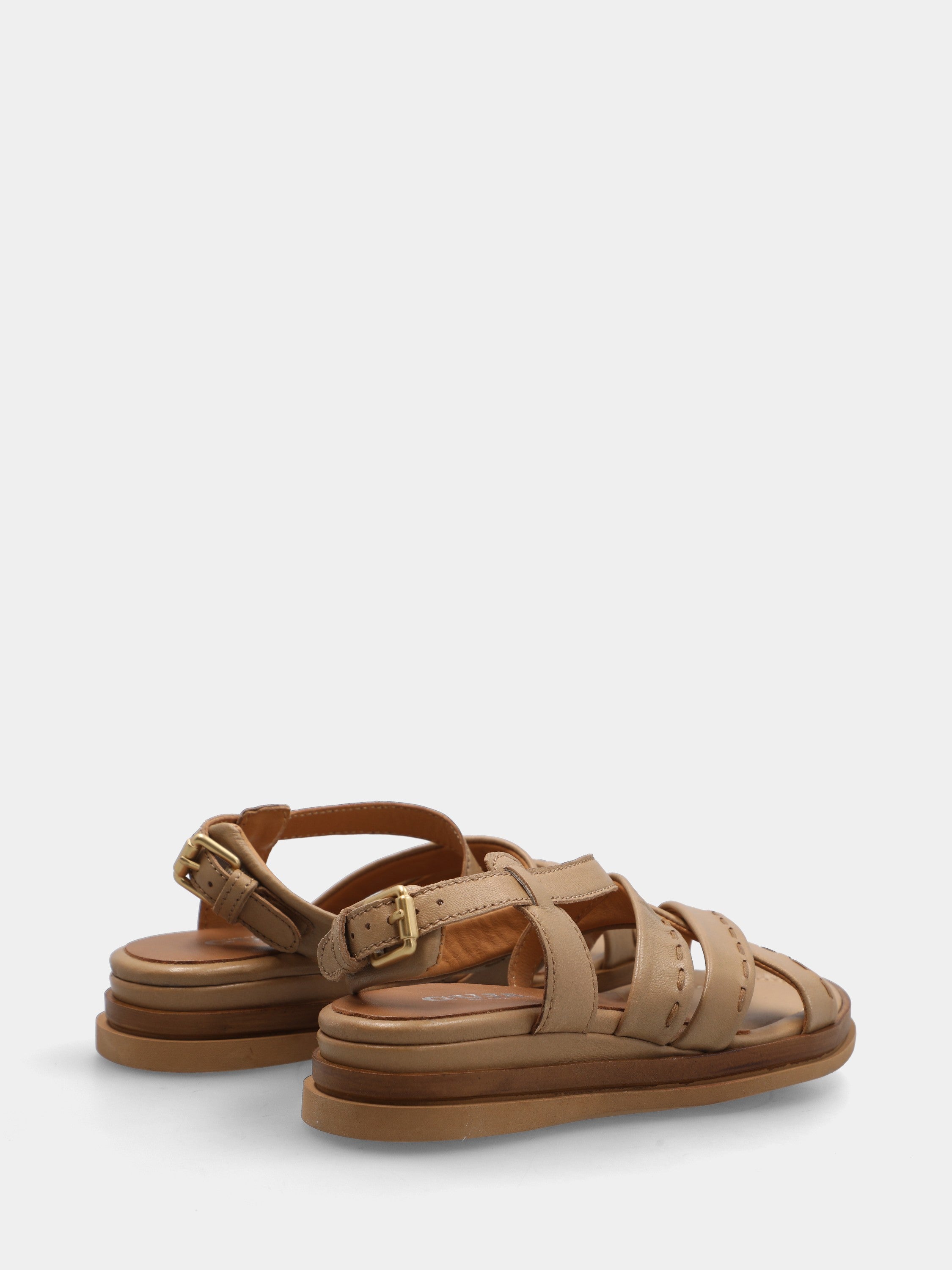 Sandalo in nappa cammello con fascette tubolari