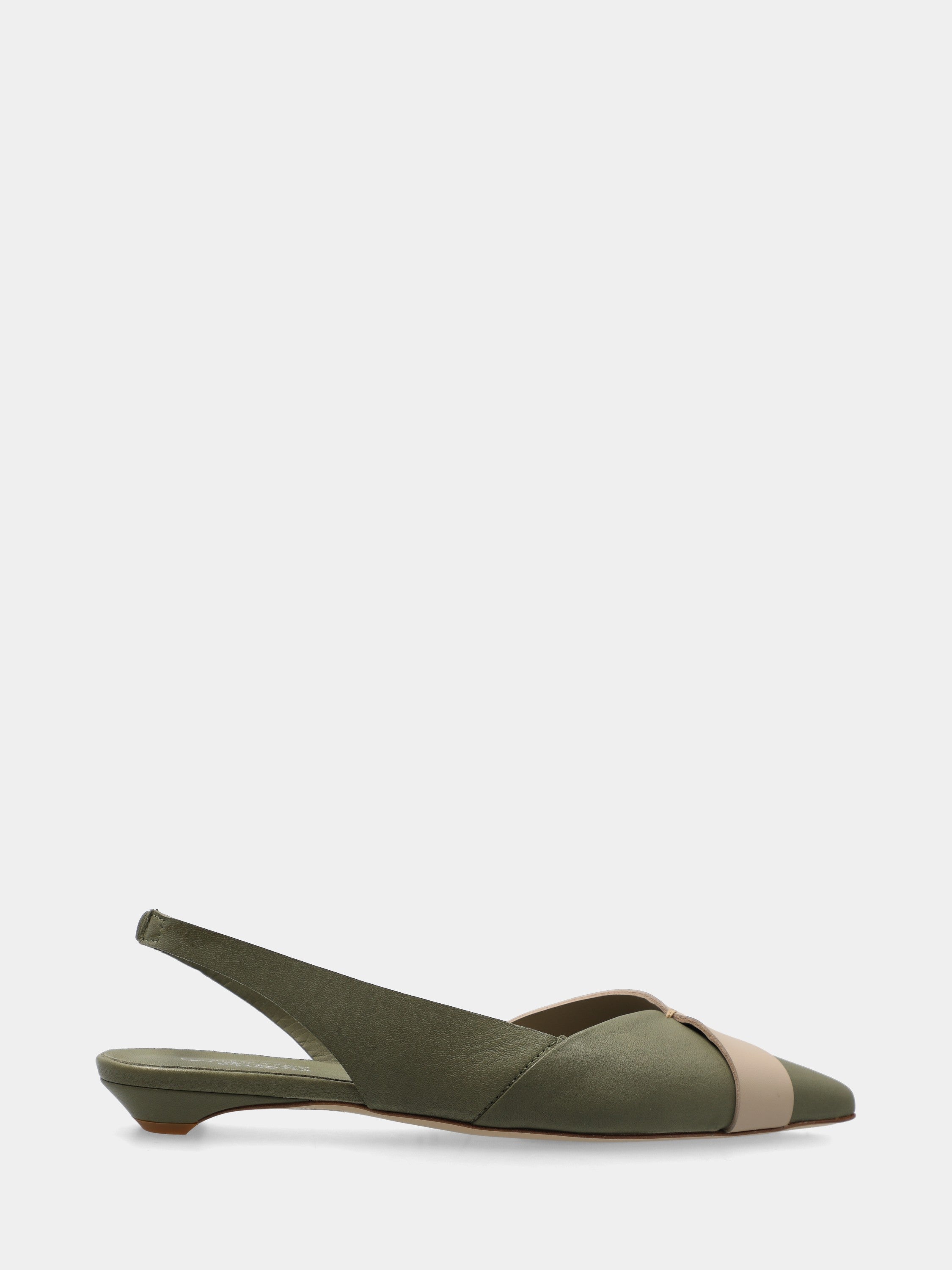 Bicolore Slingback aus Kalbsleder in Salbeigrün und Beige mit konischem Absatz