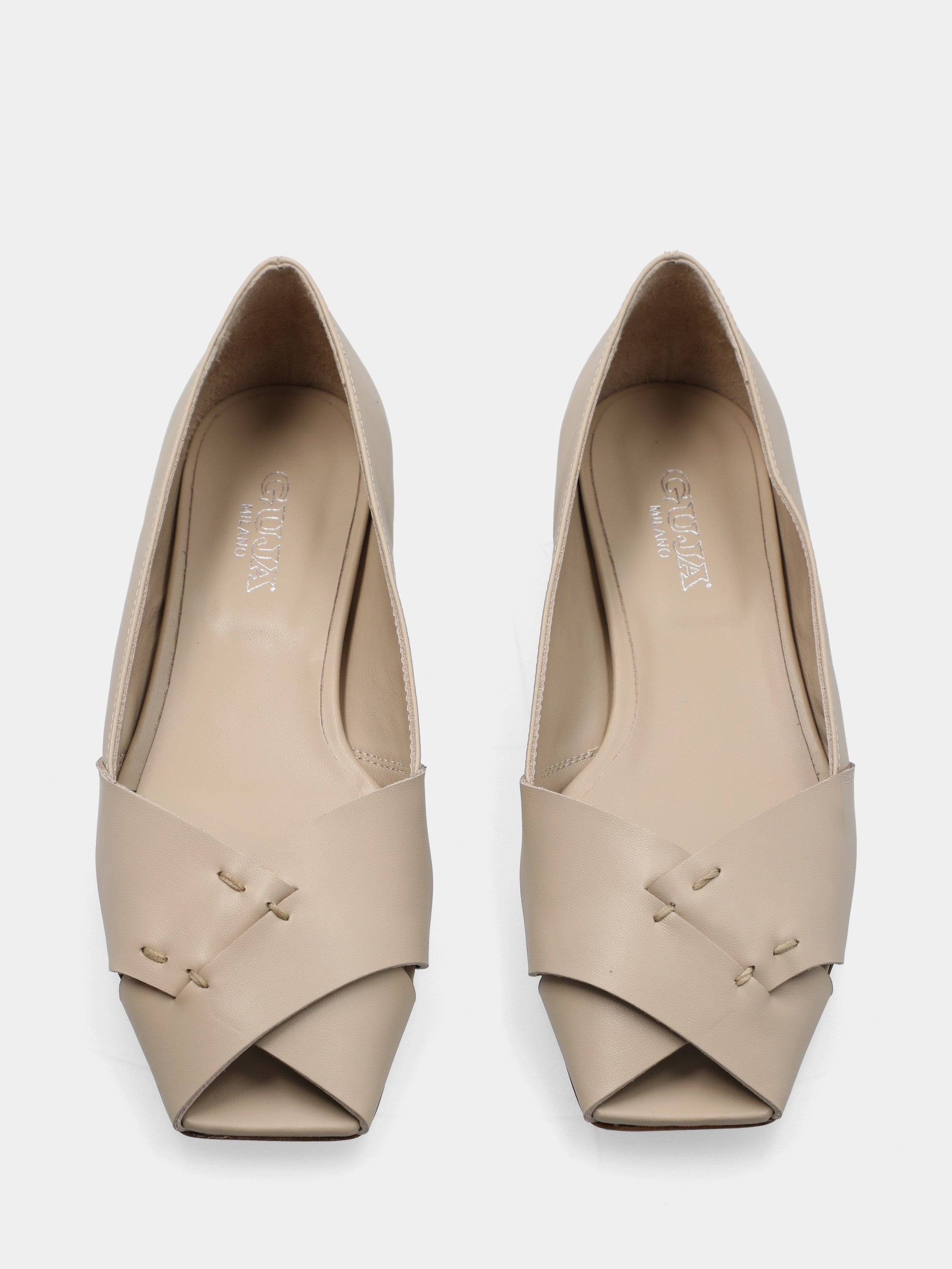 Sandalo in vitello beige con fasce incrociate in pianta