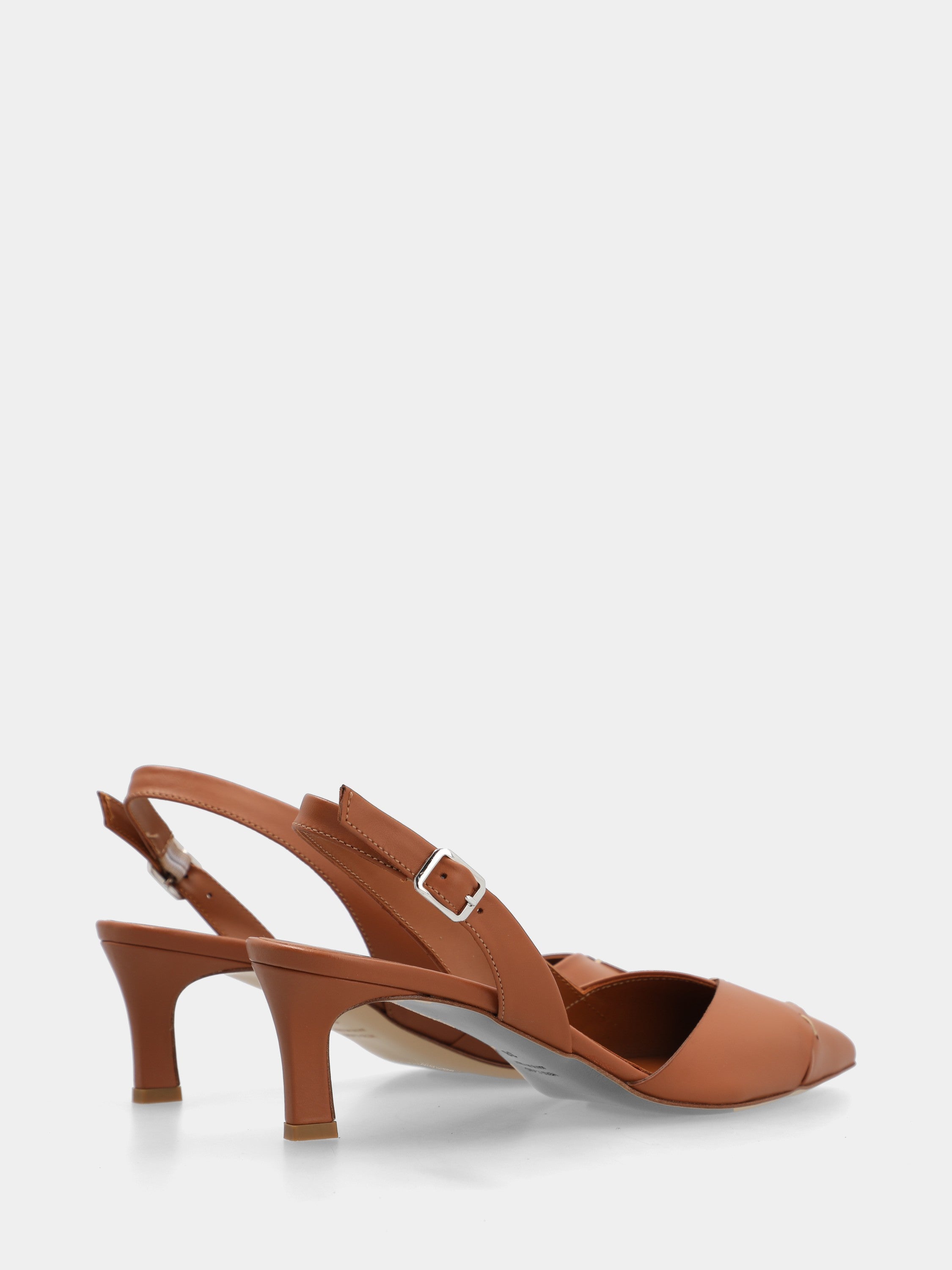 Leather calfskin sandal in leather color with overlapping straps