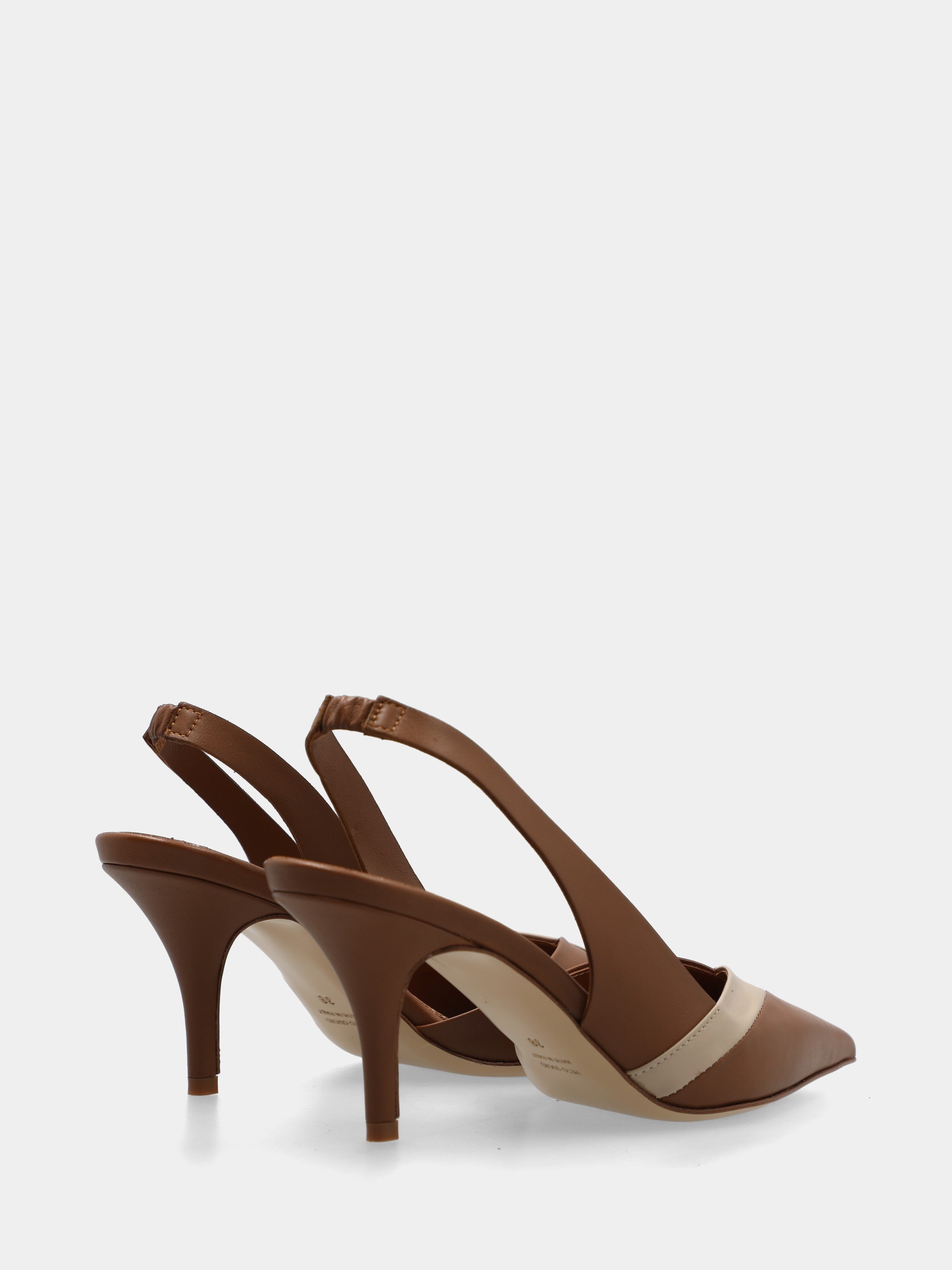 Bicolore Slingback aus Kalbsleder in Cognac und Beige mit asymmetrischem Schnitt