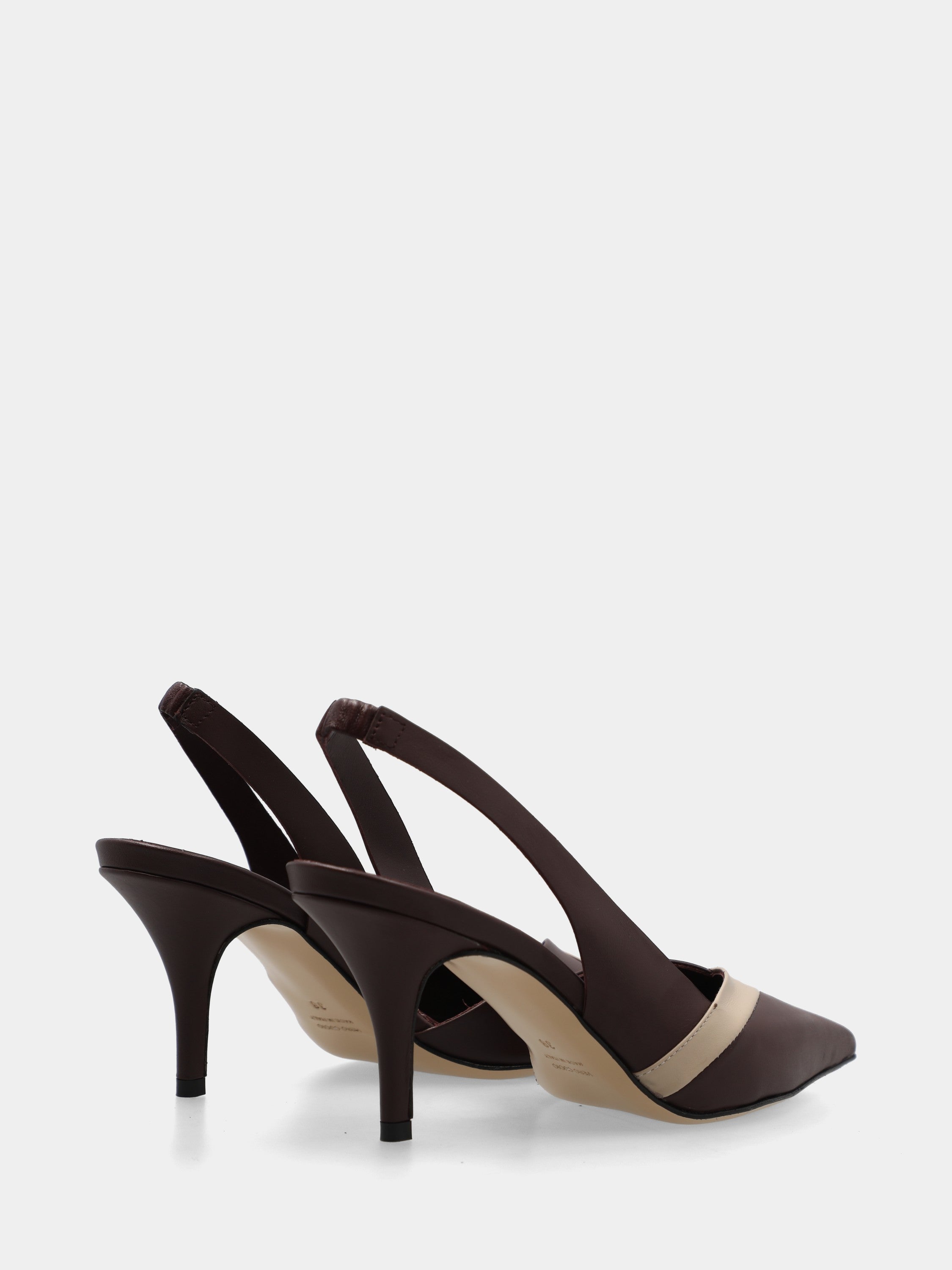 Bicolore Slingback aus Pflaumen- und Beigekalbsleder mit asymmetrischem Schnitt