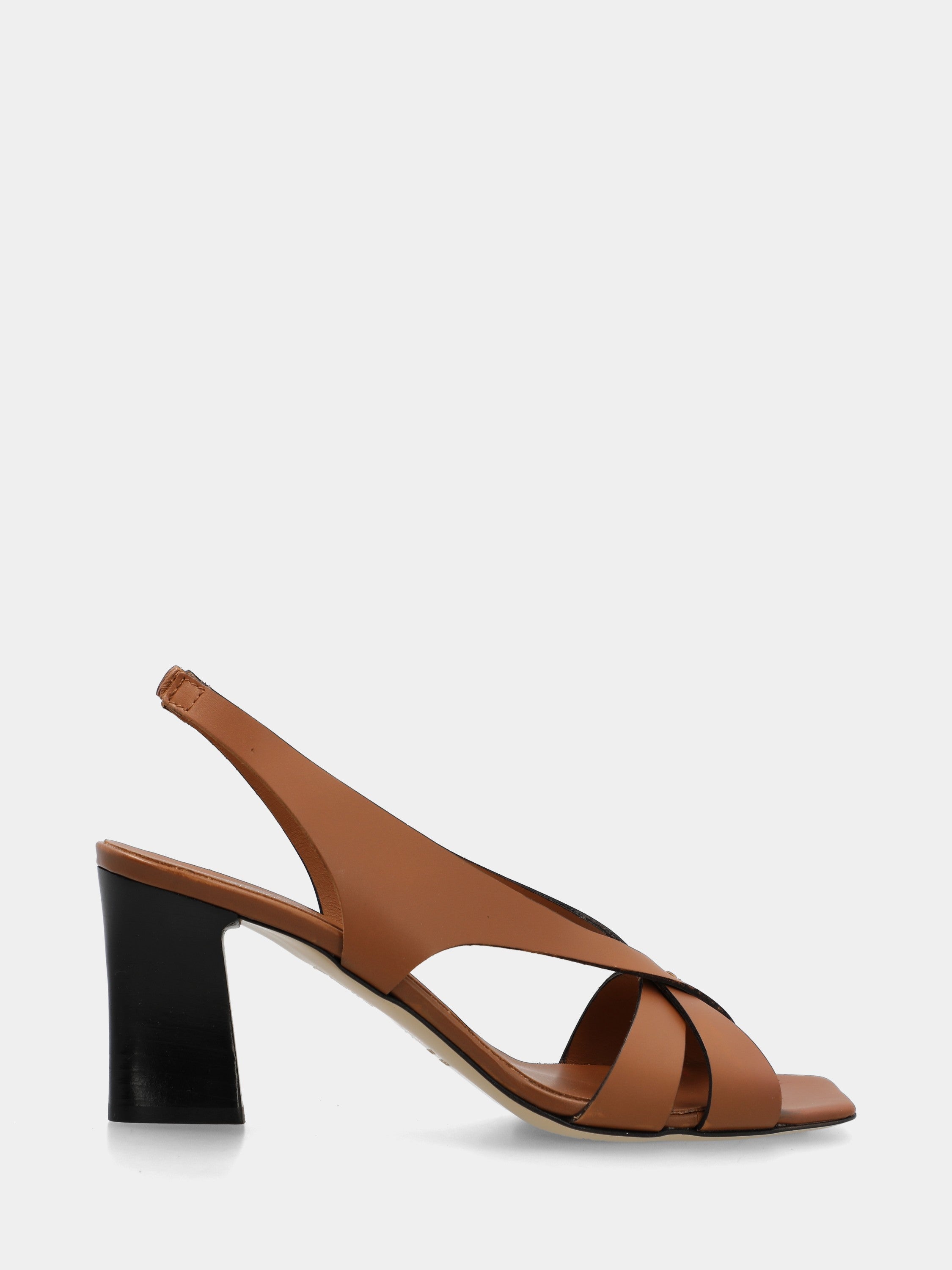 Sandale en veau couleur cuir avec talon creux