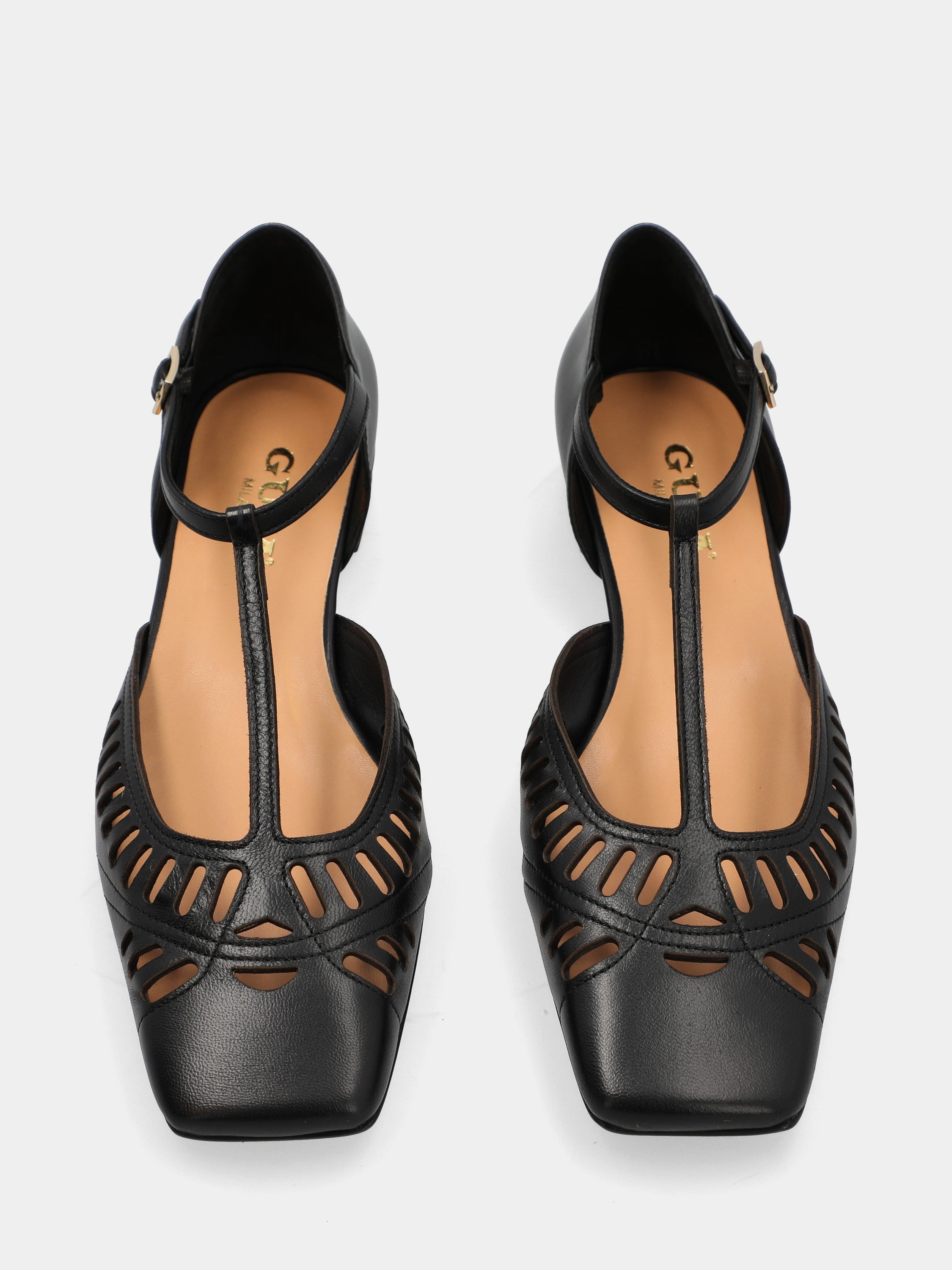 Ballerina Charleston in nappa nera con forature laser e punta quadrata