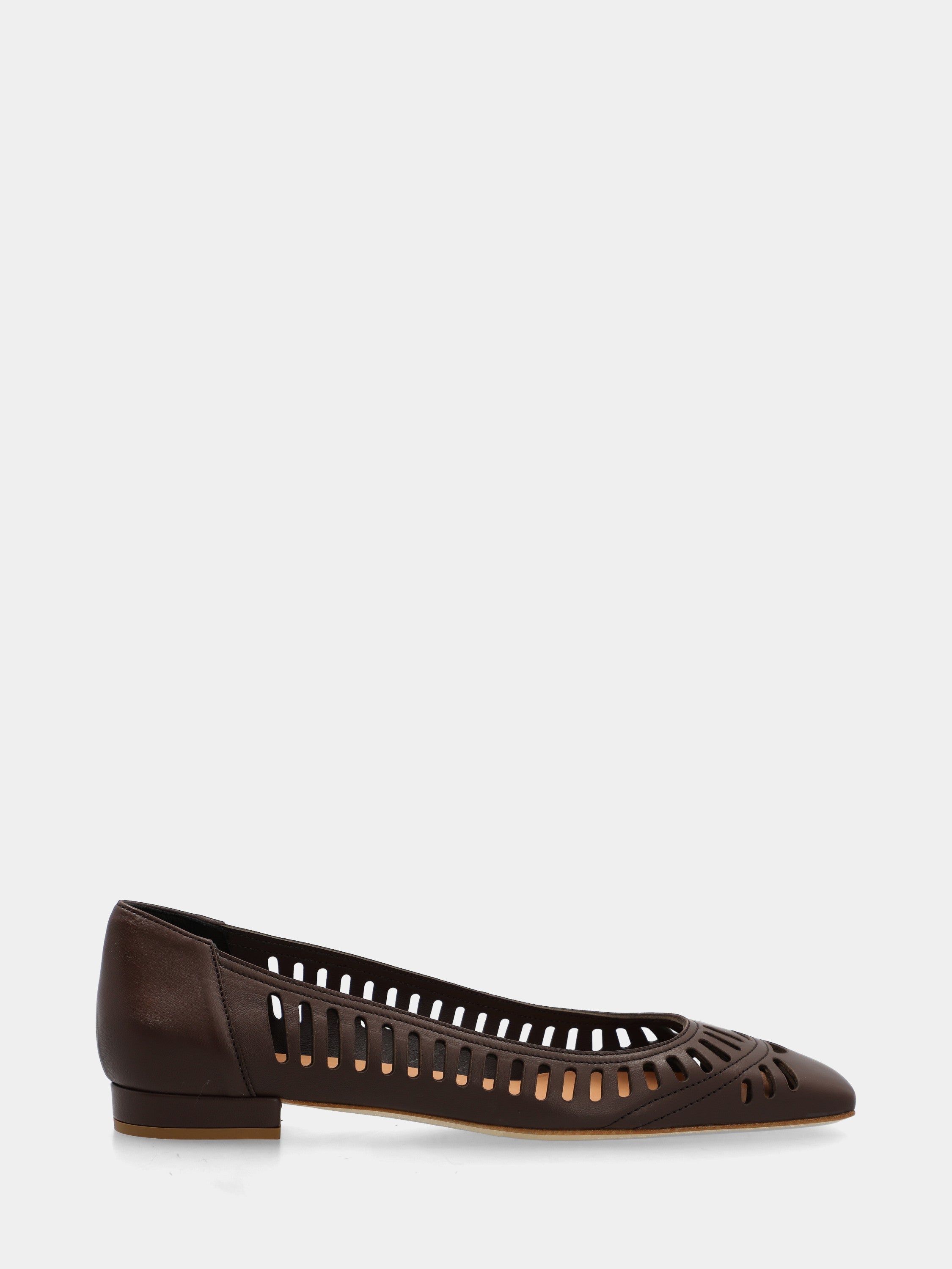 Ballet flat in dark brown nappa with laser perforations and square toe