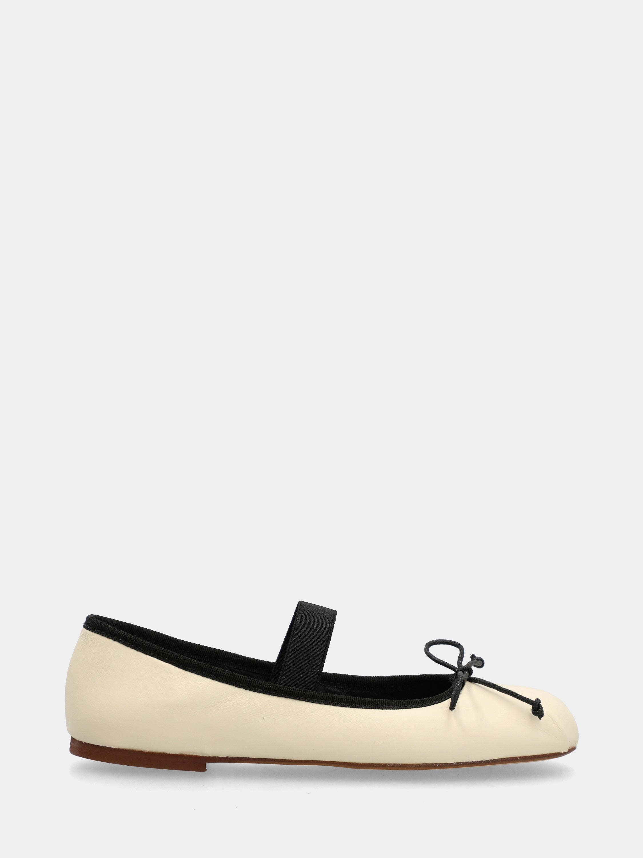 Ballet flat in white nappa leather with pleats, lace, and 05mm heel