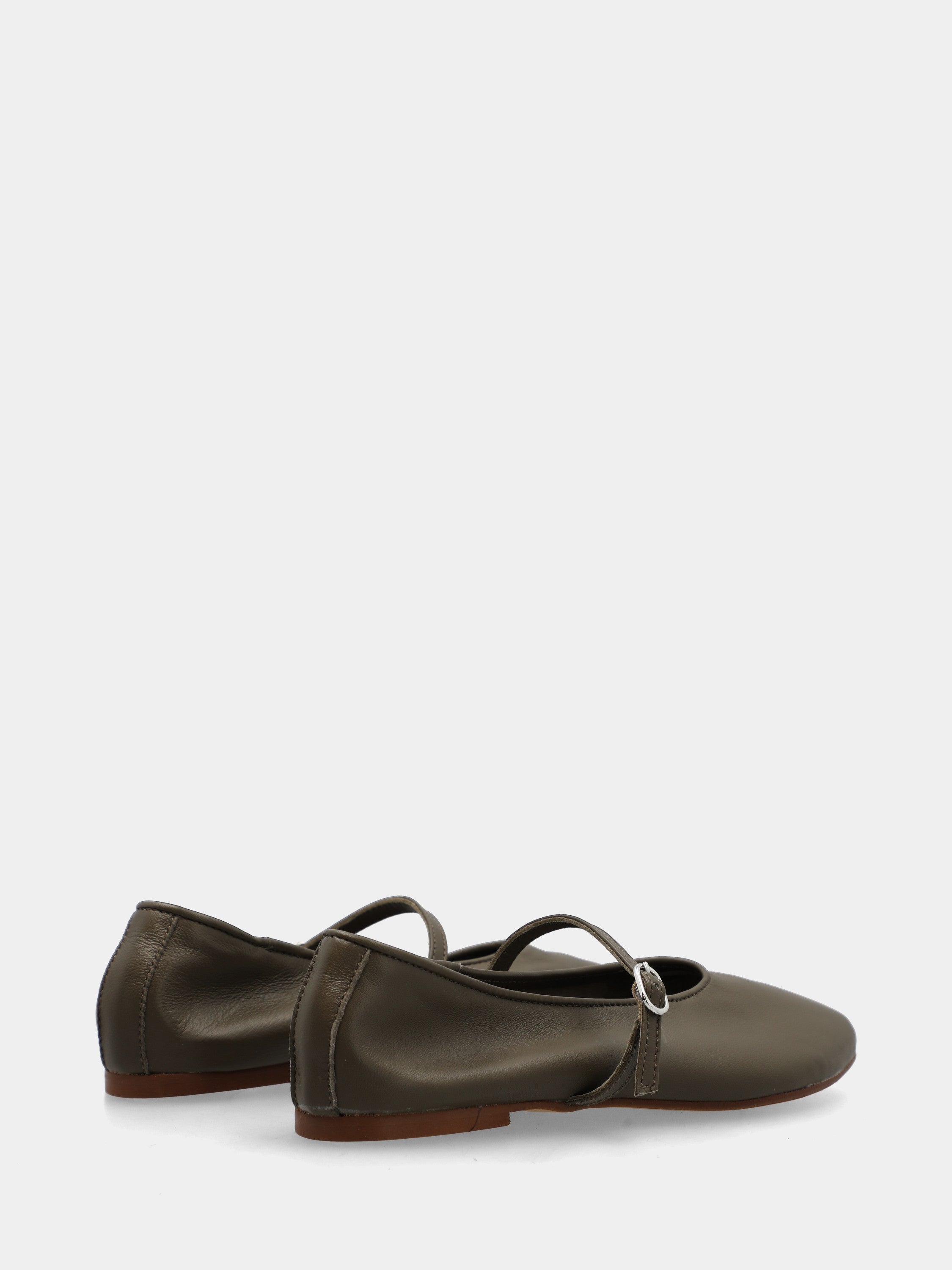Mary Jane in military green nappa with high neckline and round toe