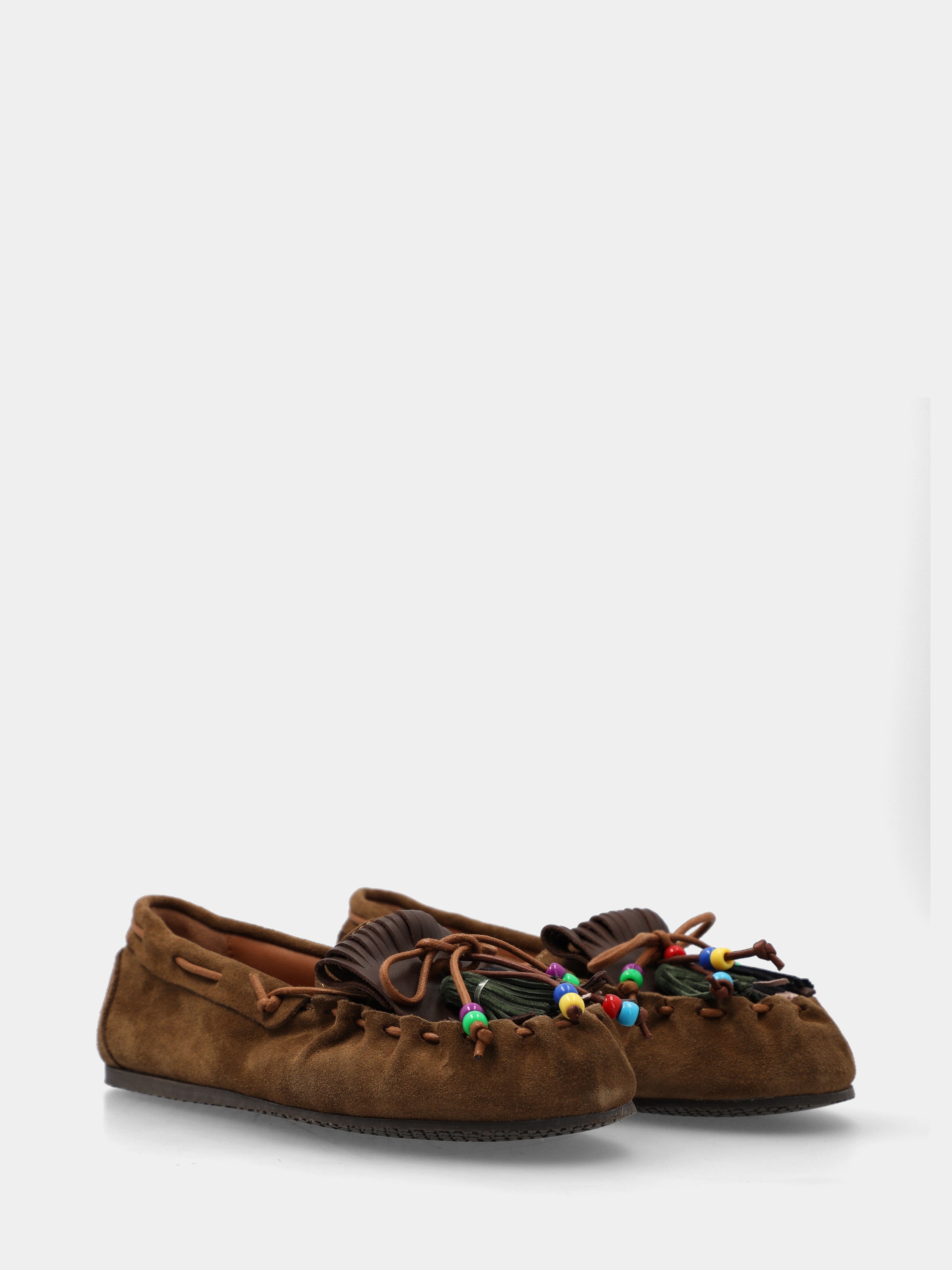 Mocassino in velour marrone con nappine e frangia