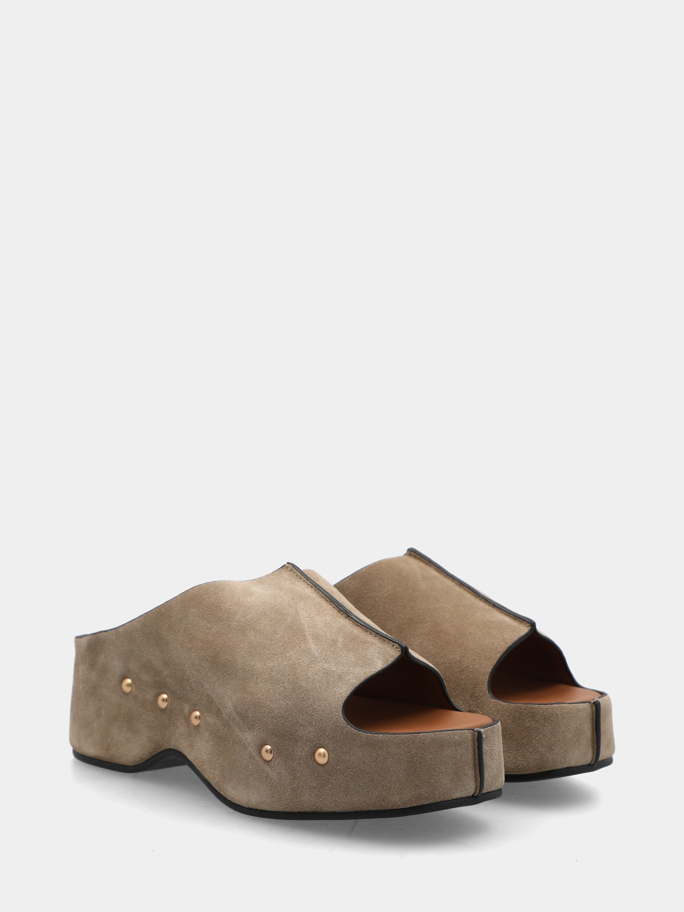 Sandalo in velour beige con zeppa incappucciata
