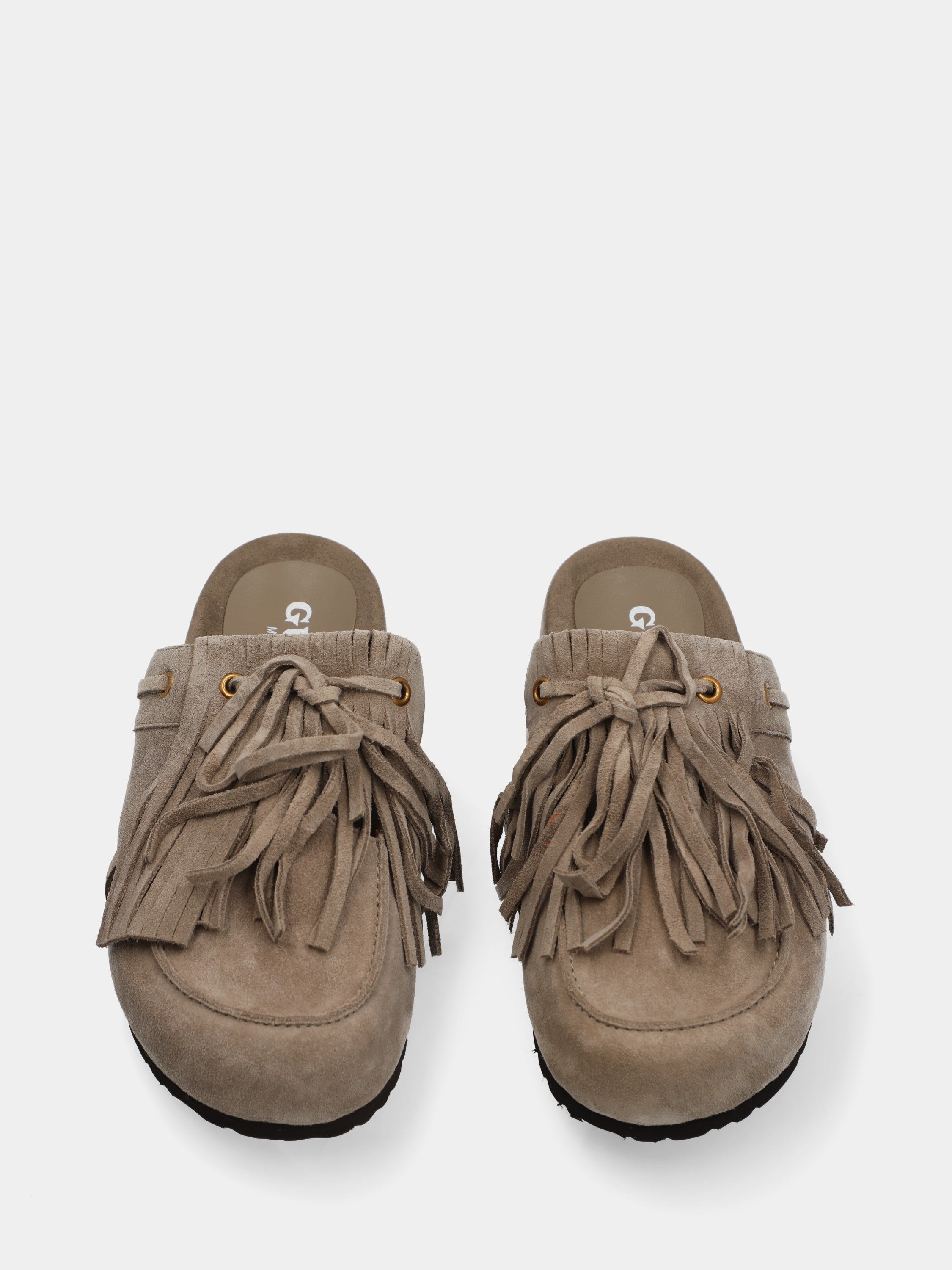 Sabot in camoscio beige con frangia e fiocco