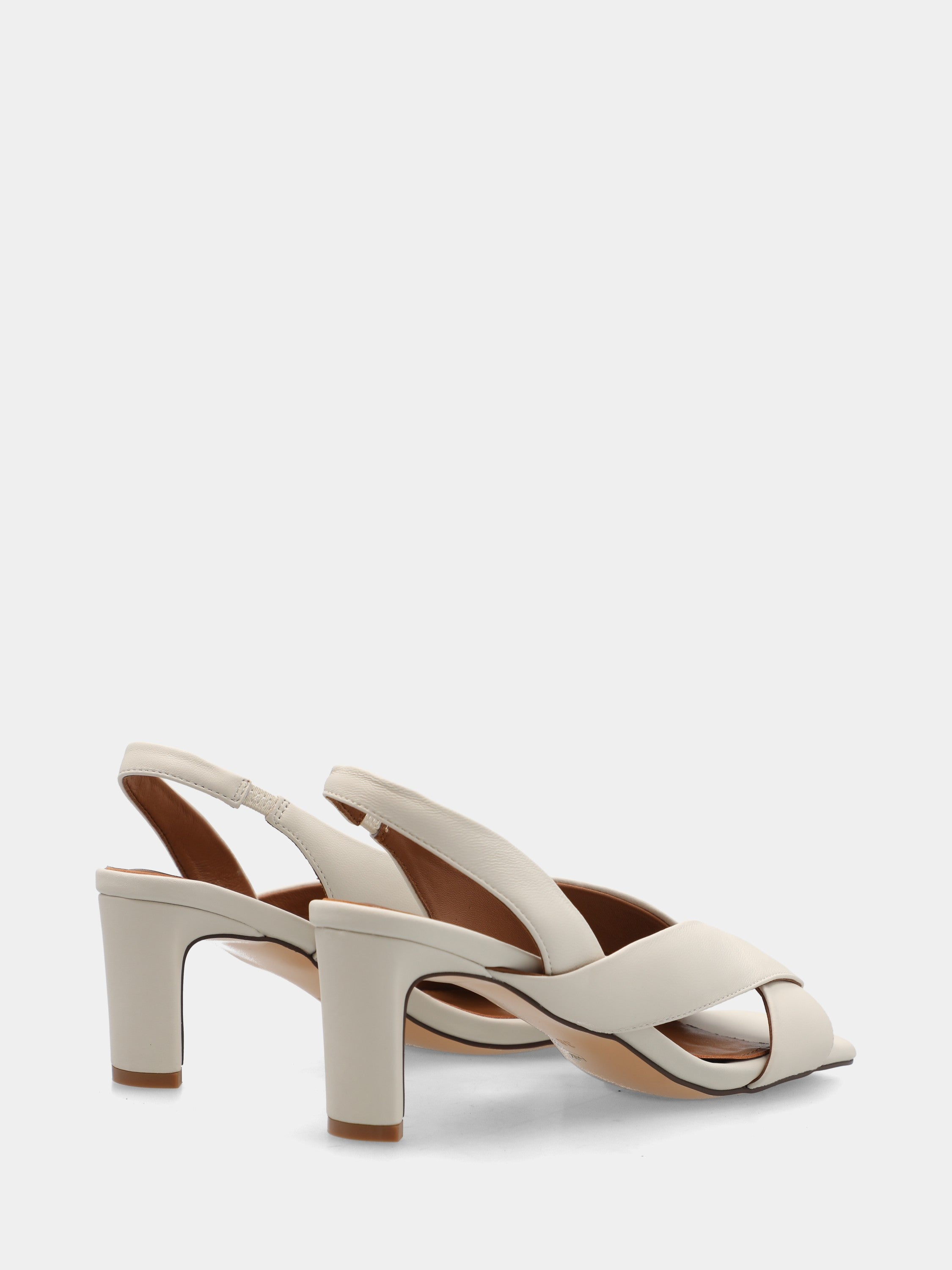 Sandalo in nappa bianca con fasce incrociate a V