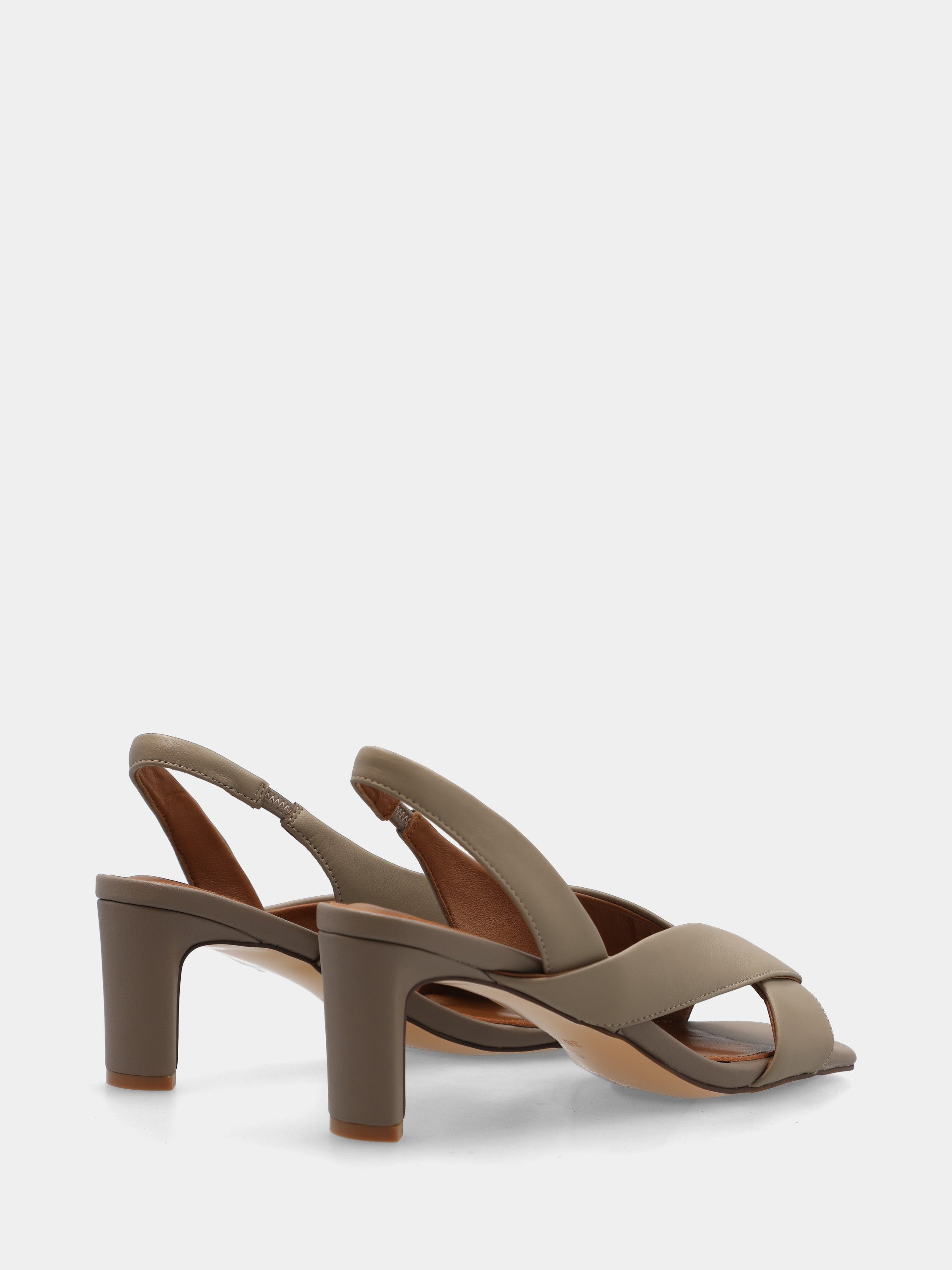 Sandalo in nappa beige con fasce incrociate a V