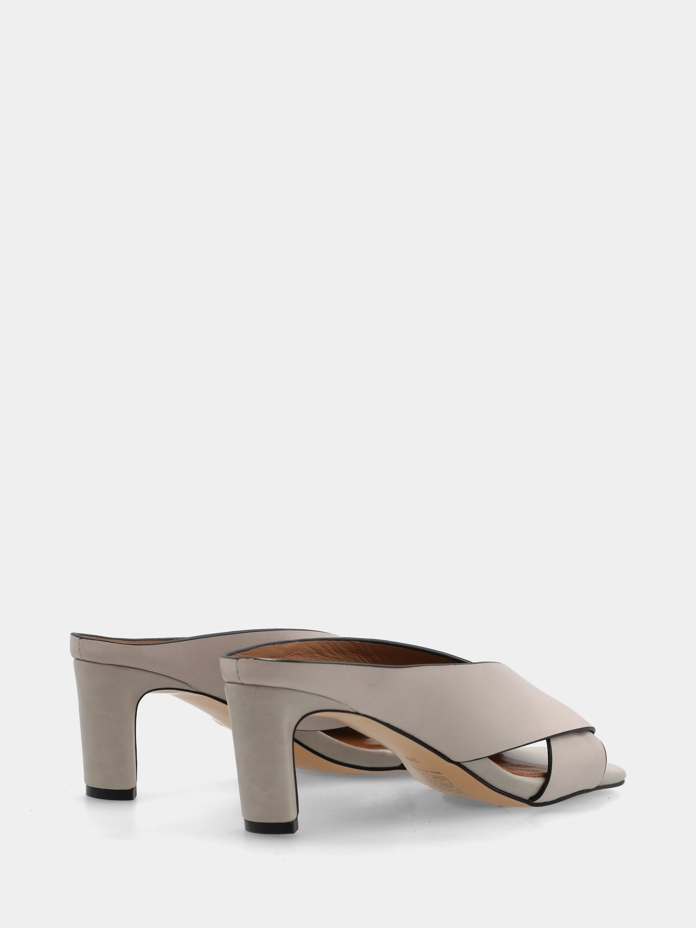 Sabot in vacchetta bianca con fasce incrociate