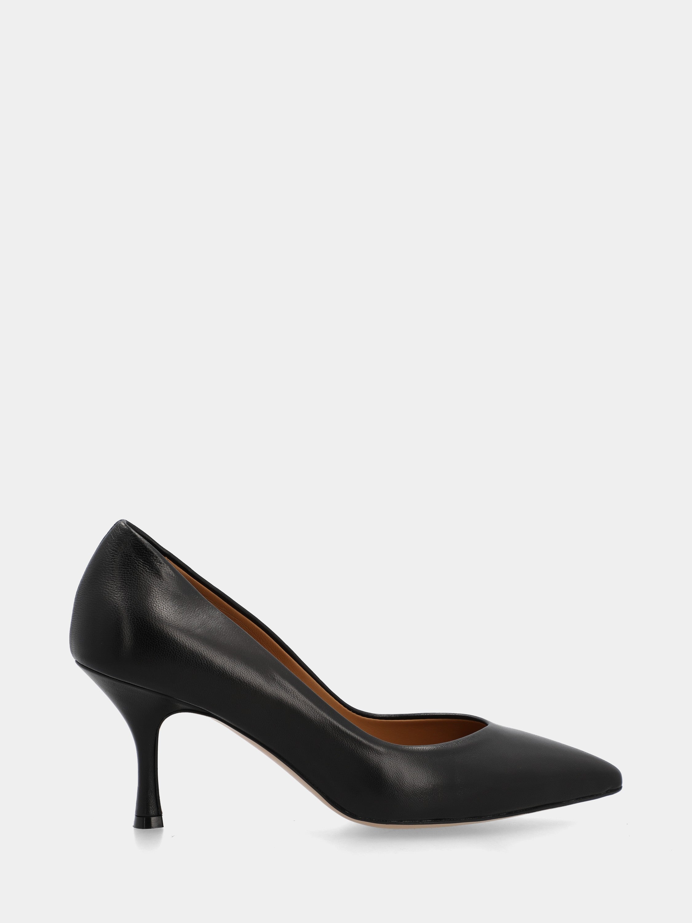 Décolleté in nappa nera con punta sfilata e tacco 75mm