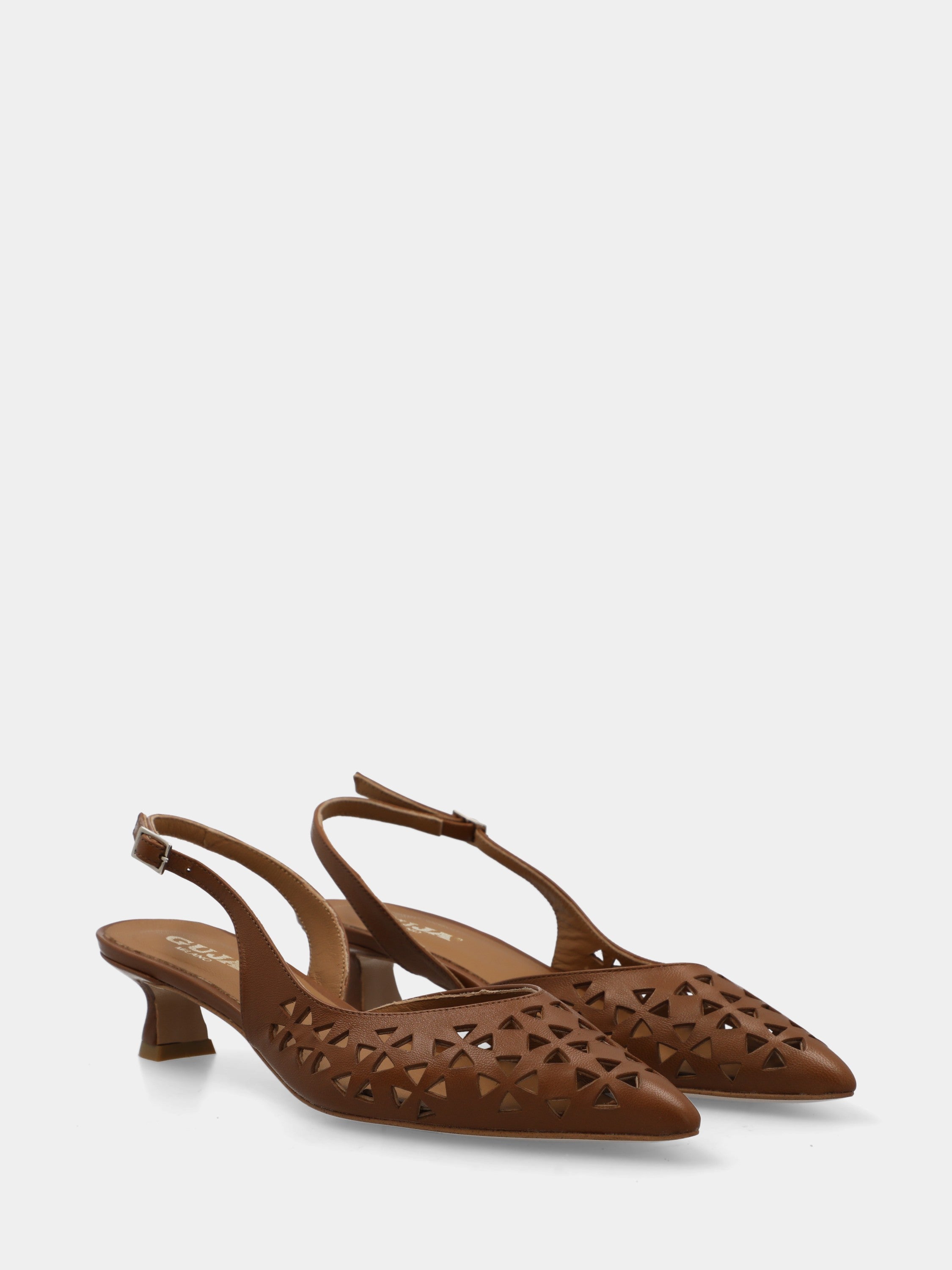 Slingback in nappa cuoio con tomaia traforata