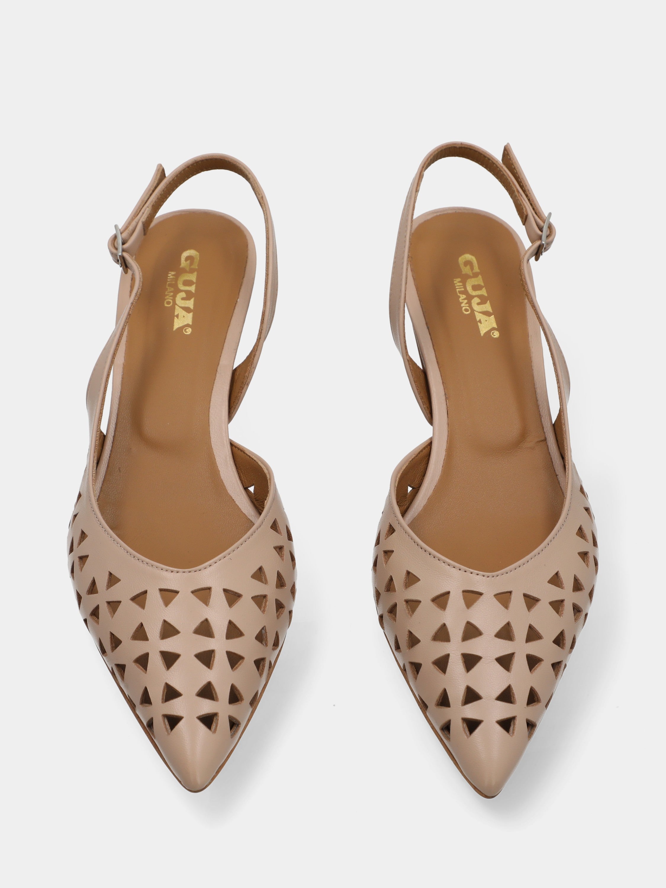 Slingback in nappa beige con tomaia traforata