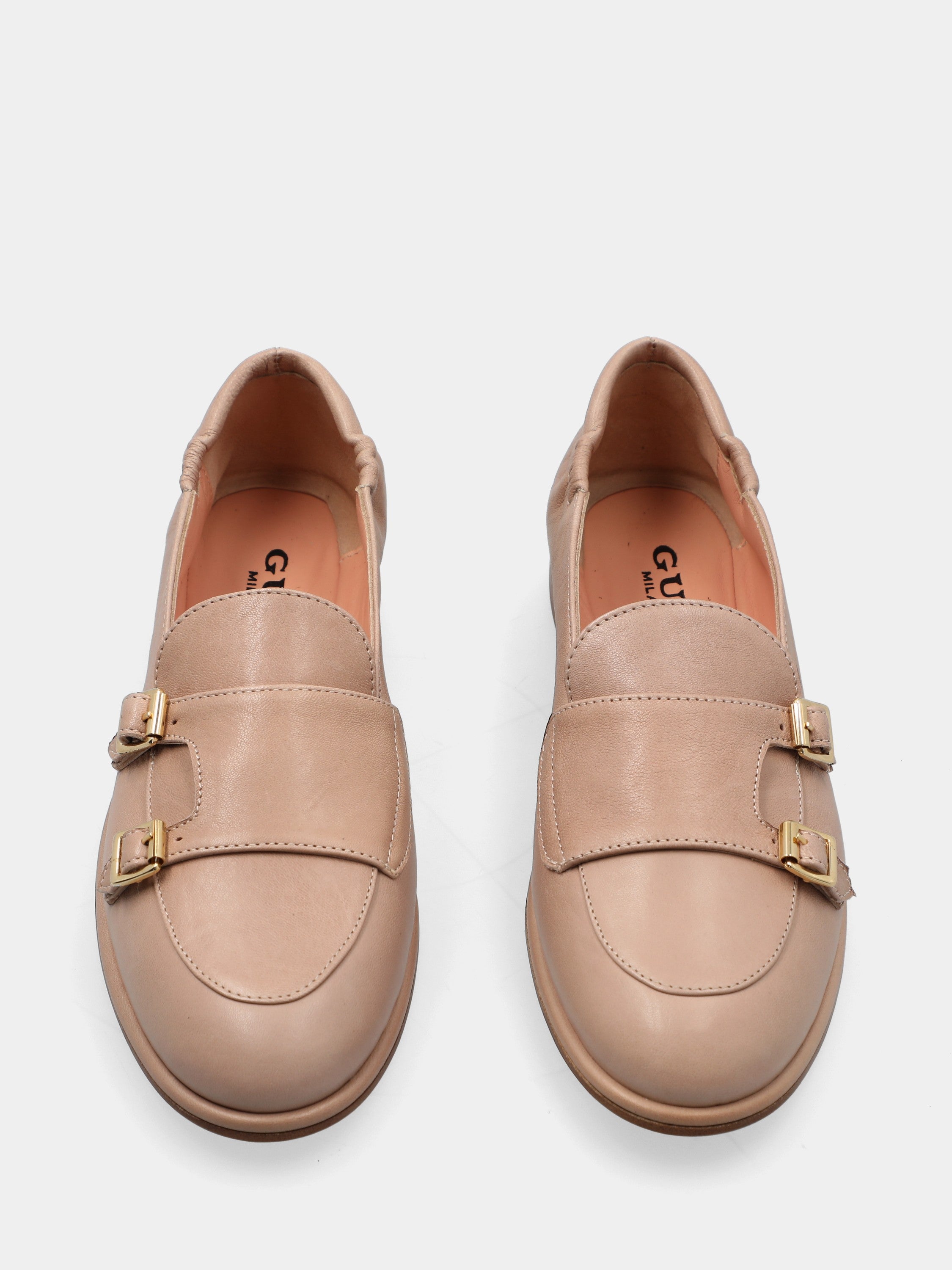 Mocassin en nappa beige avec construction sacchetto et boucles