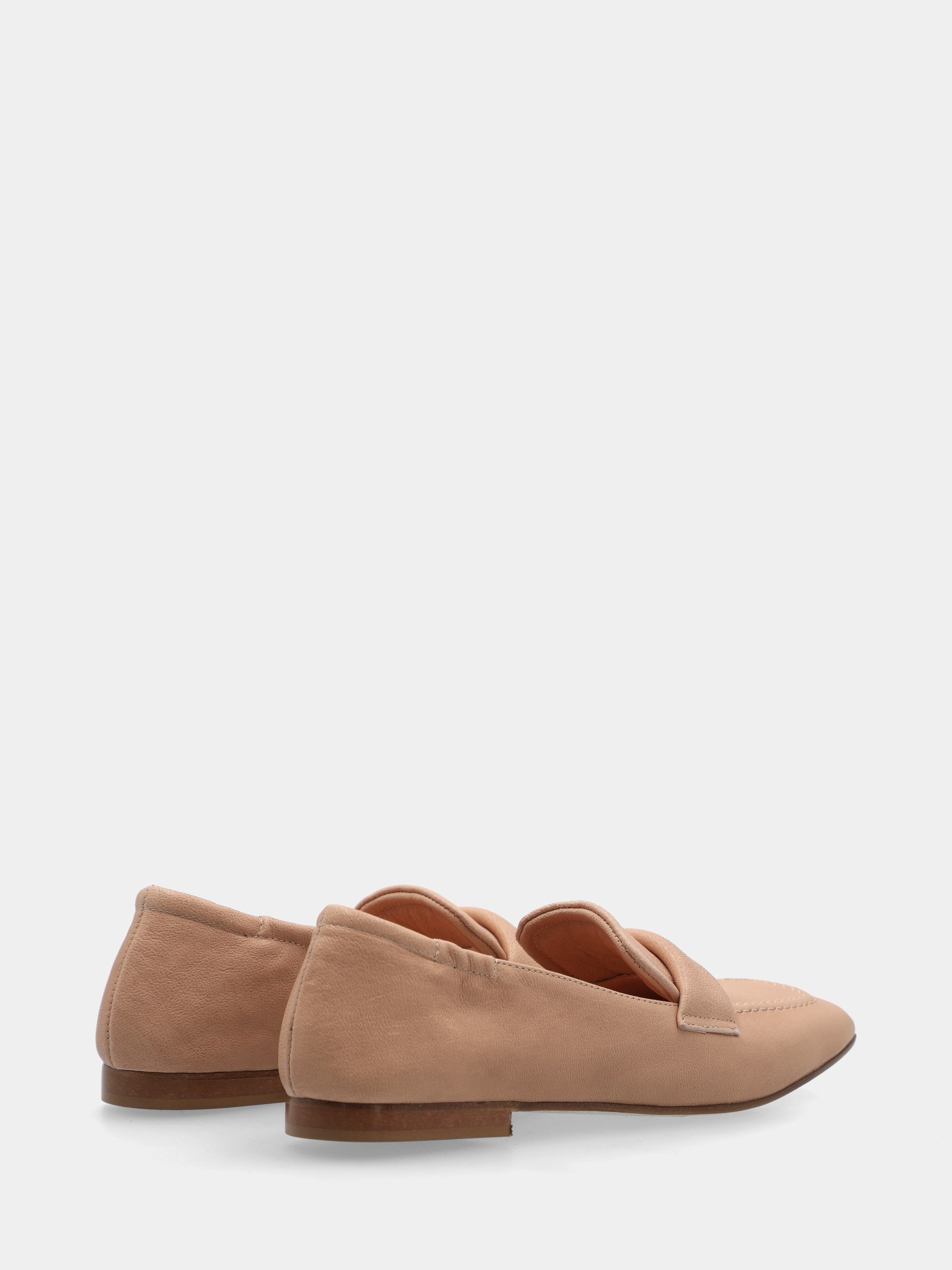 Mocassin en nappa beige avec construction sacchetto