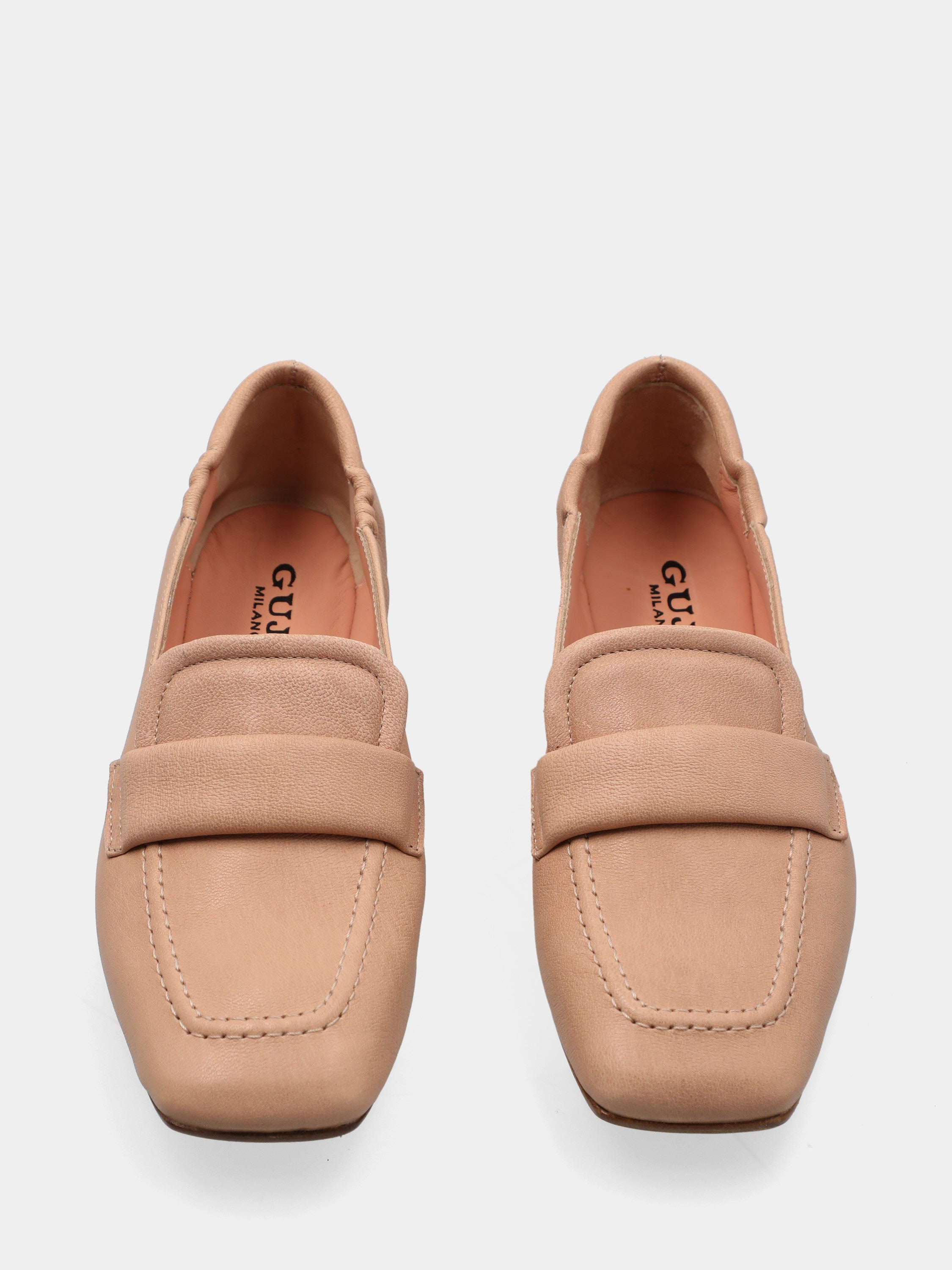 Mocassin en nappa beige avec construction sacchetto