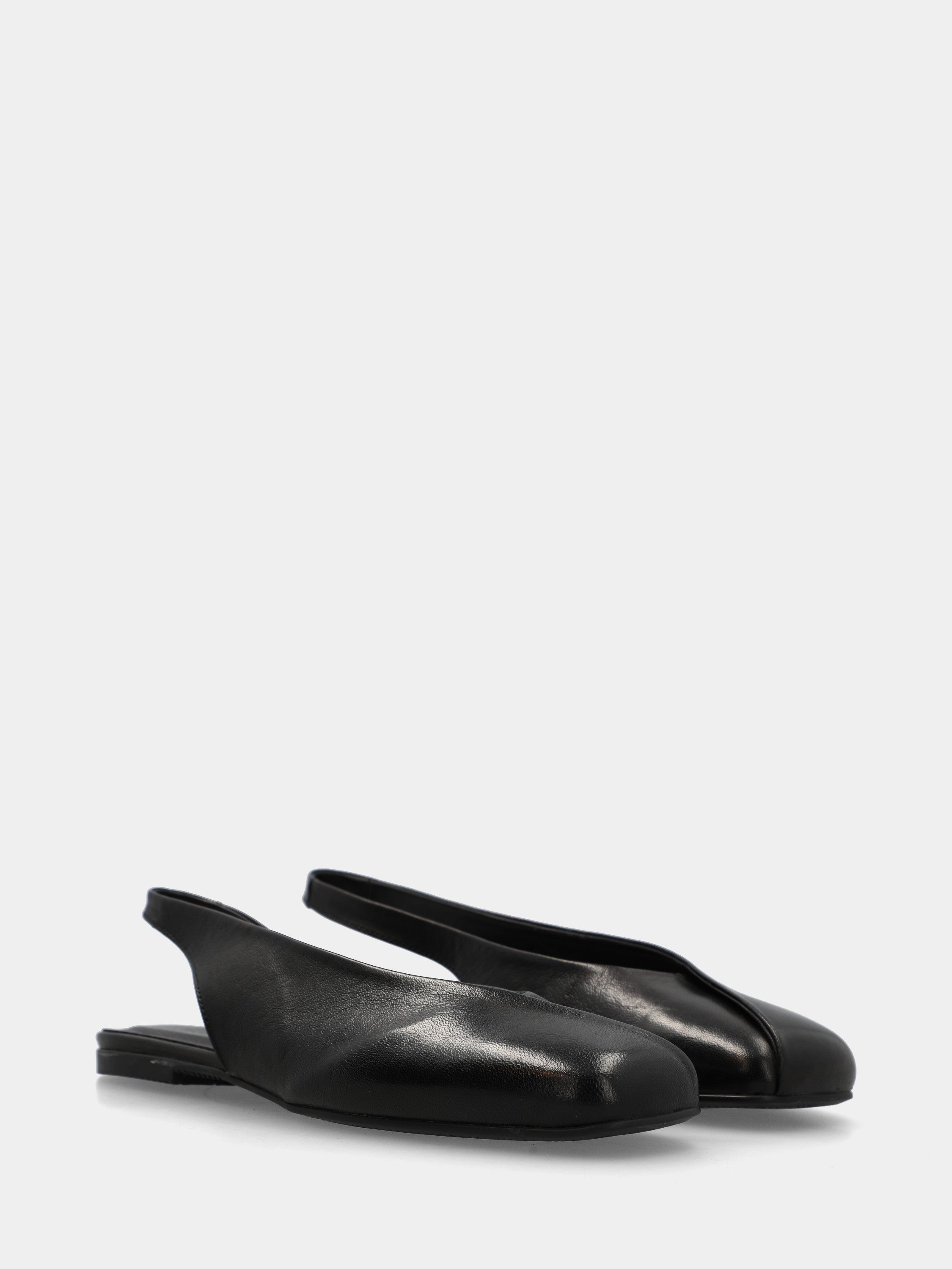 Black calfskin slingback with rounded square toe
