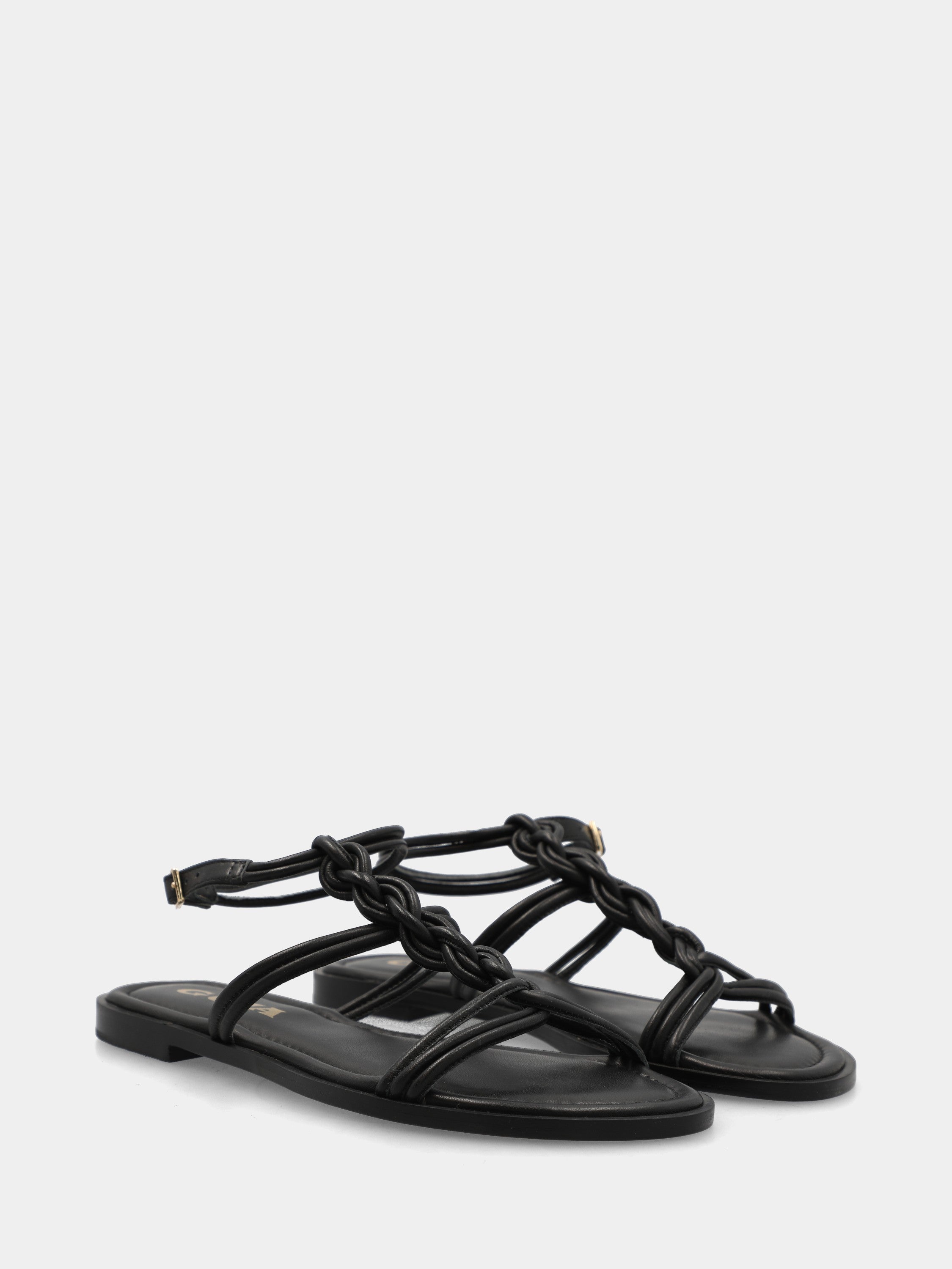 Sandalo in vitello nero con fascette a treccia