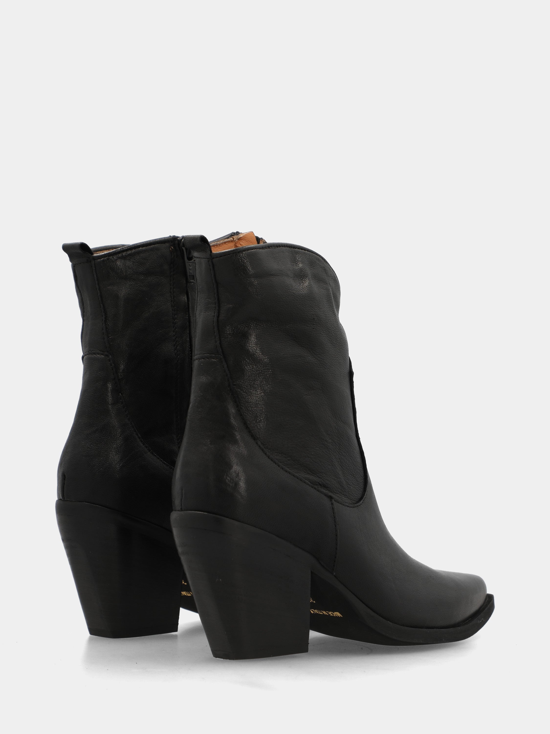 Western ankle boot in black calfskin with internal side zipper