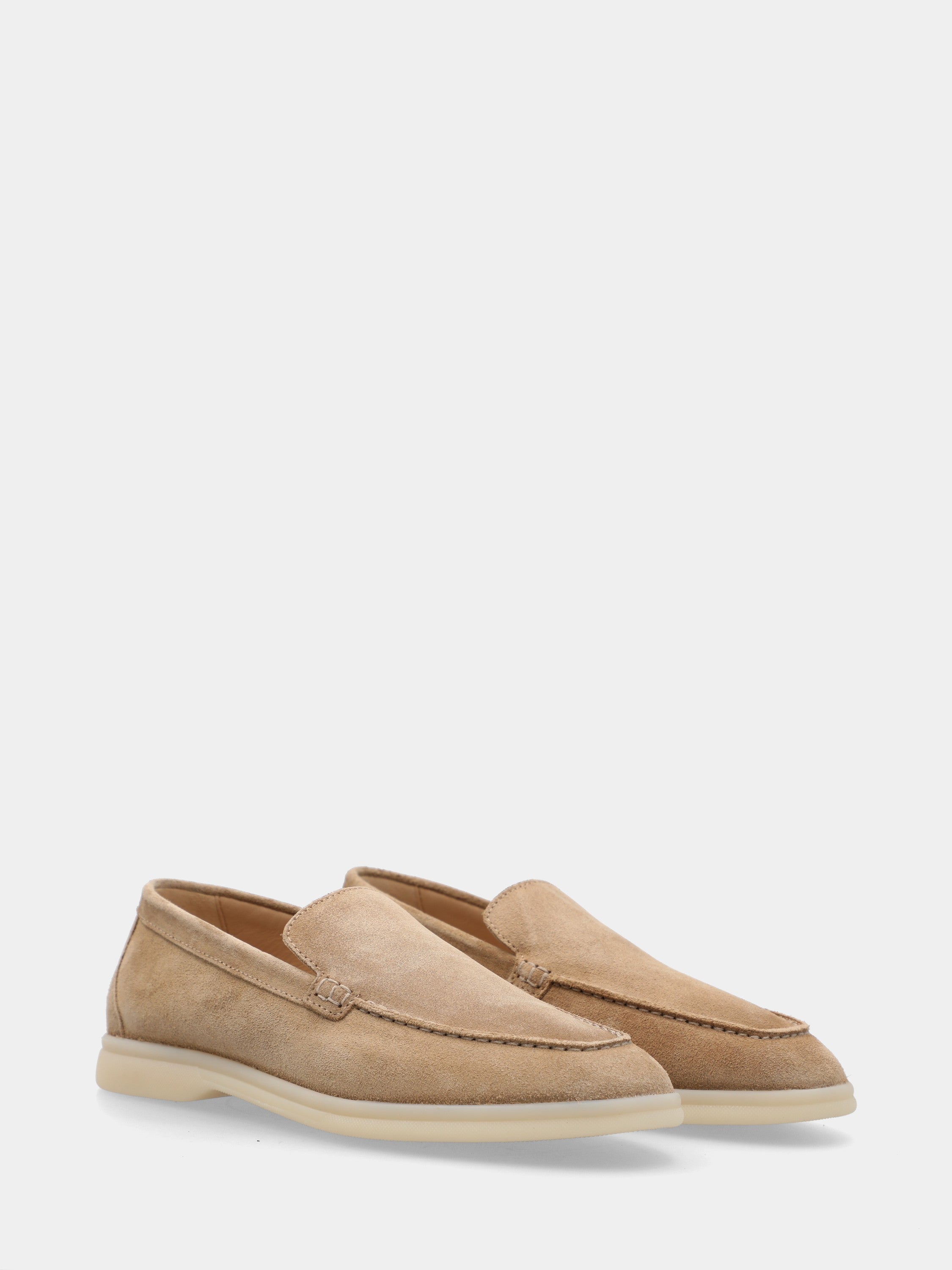 Mocassin en suède beige avec semelle boîte