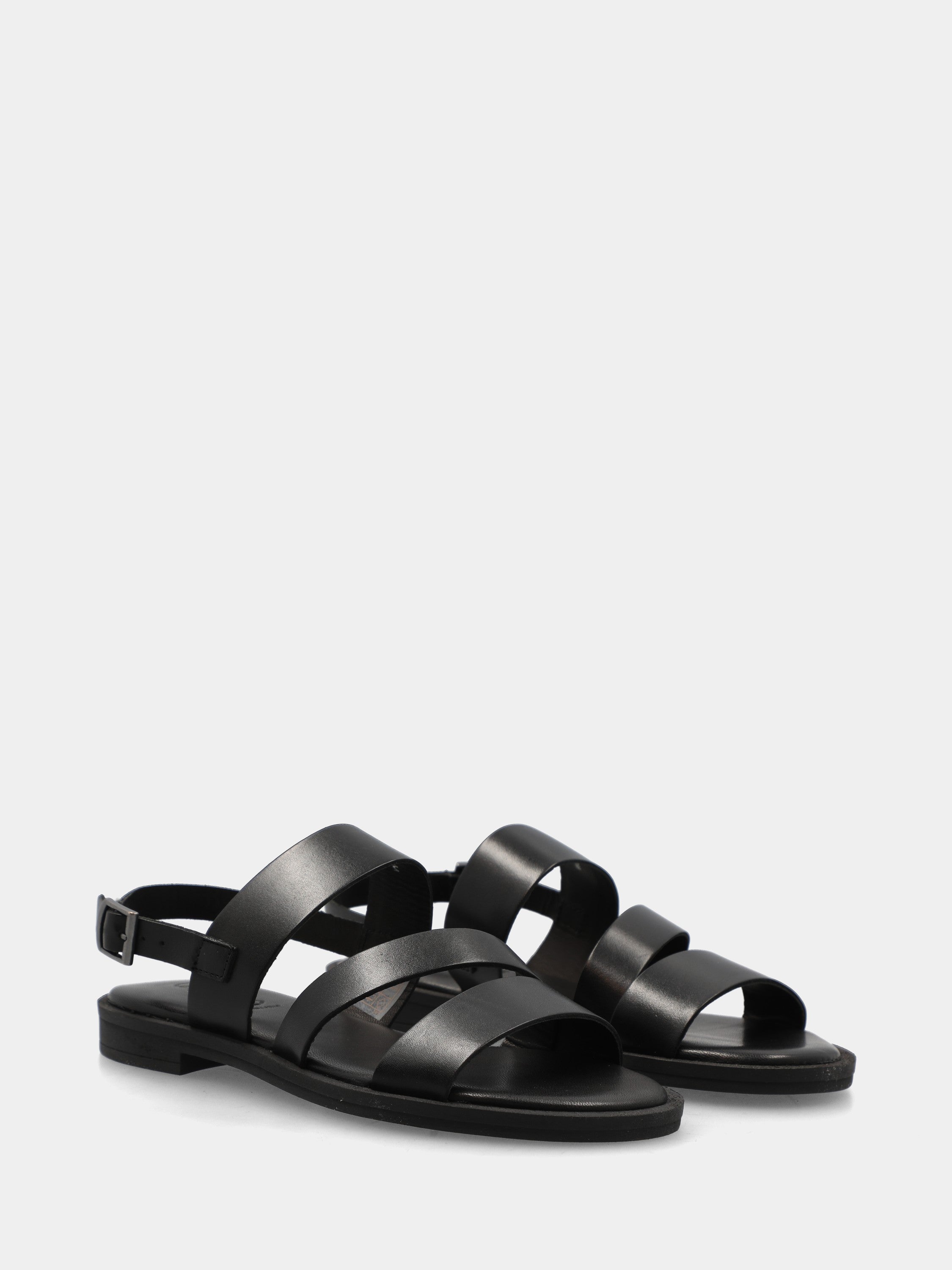 Sandalo in nappa nera con tre fascette