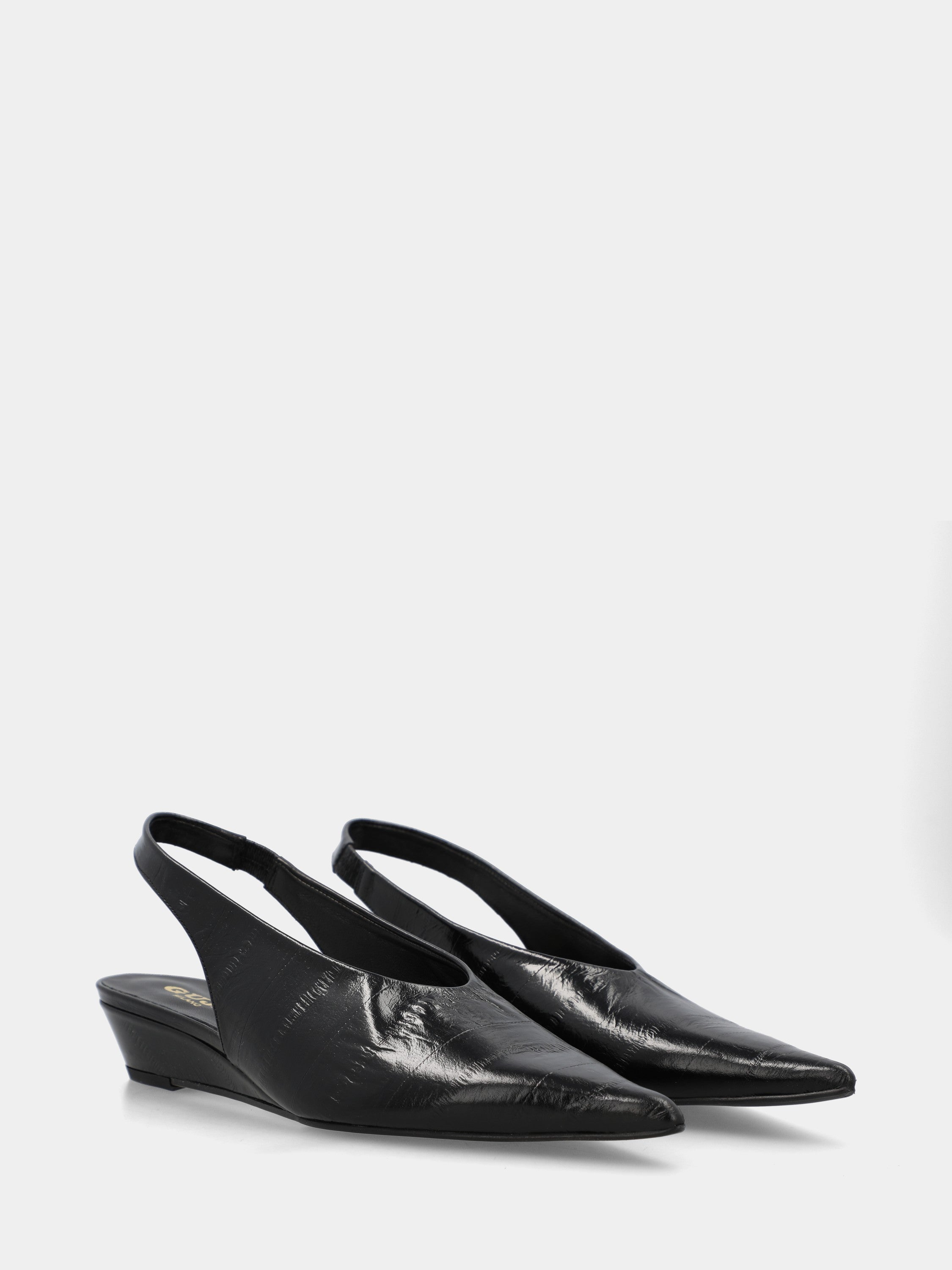 Slingback aus schwarzem Anguilla-Prägungsvitello mit Keilabsatz