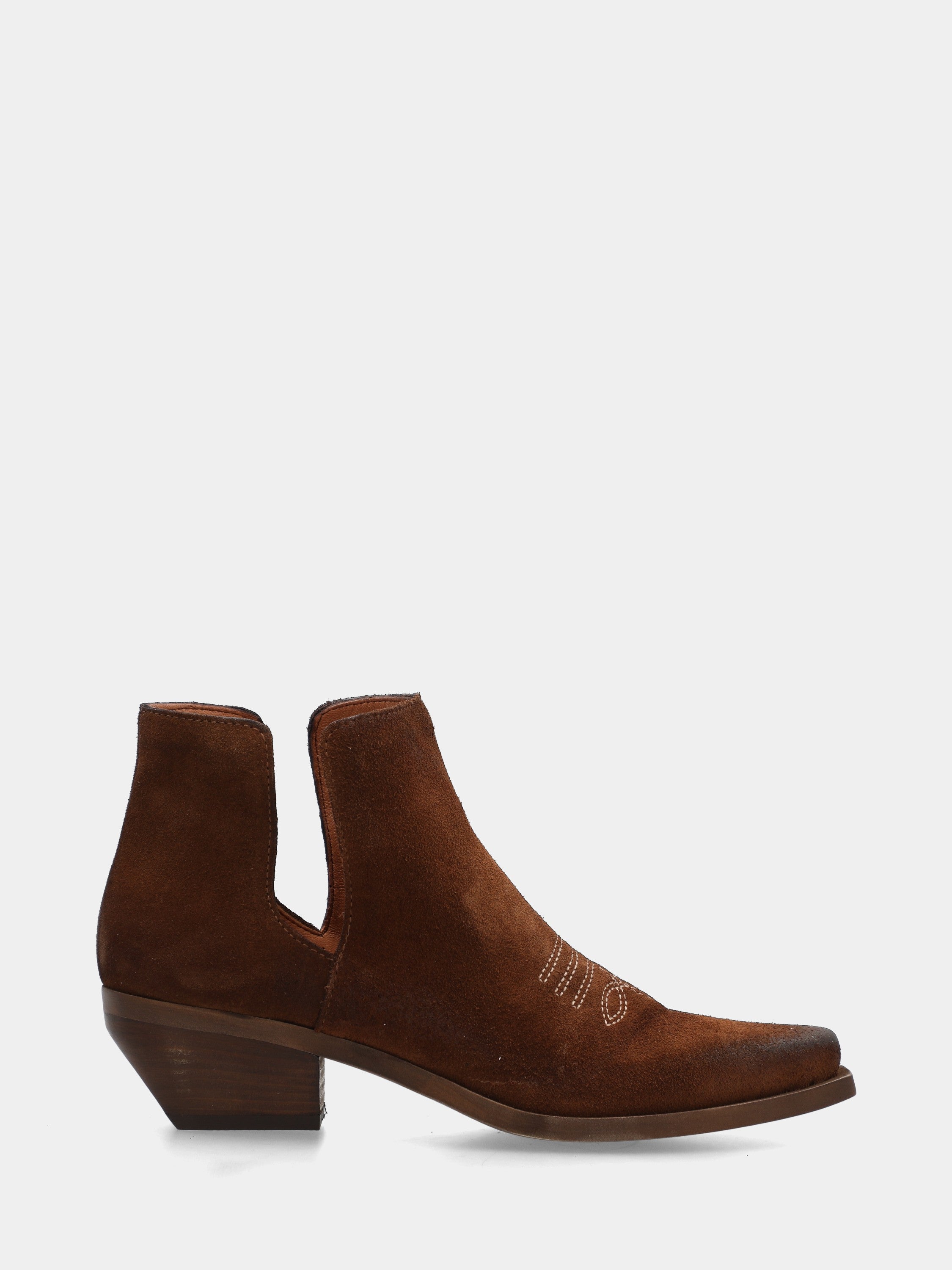 Western boots with a block heel in brown suede with embroidery and 40mm heel